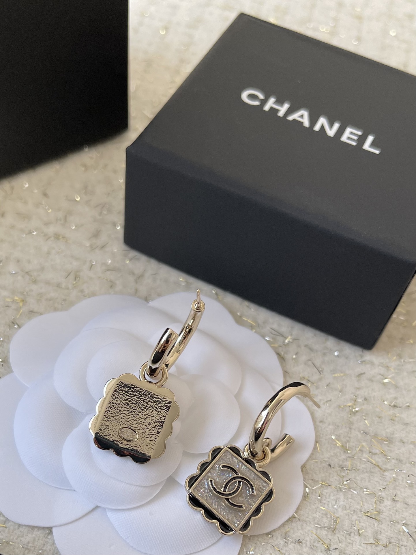 Luxury CC Logo Rectangular Charm Hoop Earrings in Gold & White