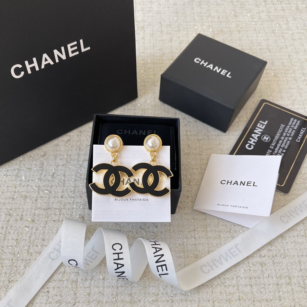 Chanel CC Logo Pearl Drop Earrings - Gold & Black Enamel