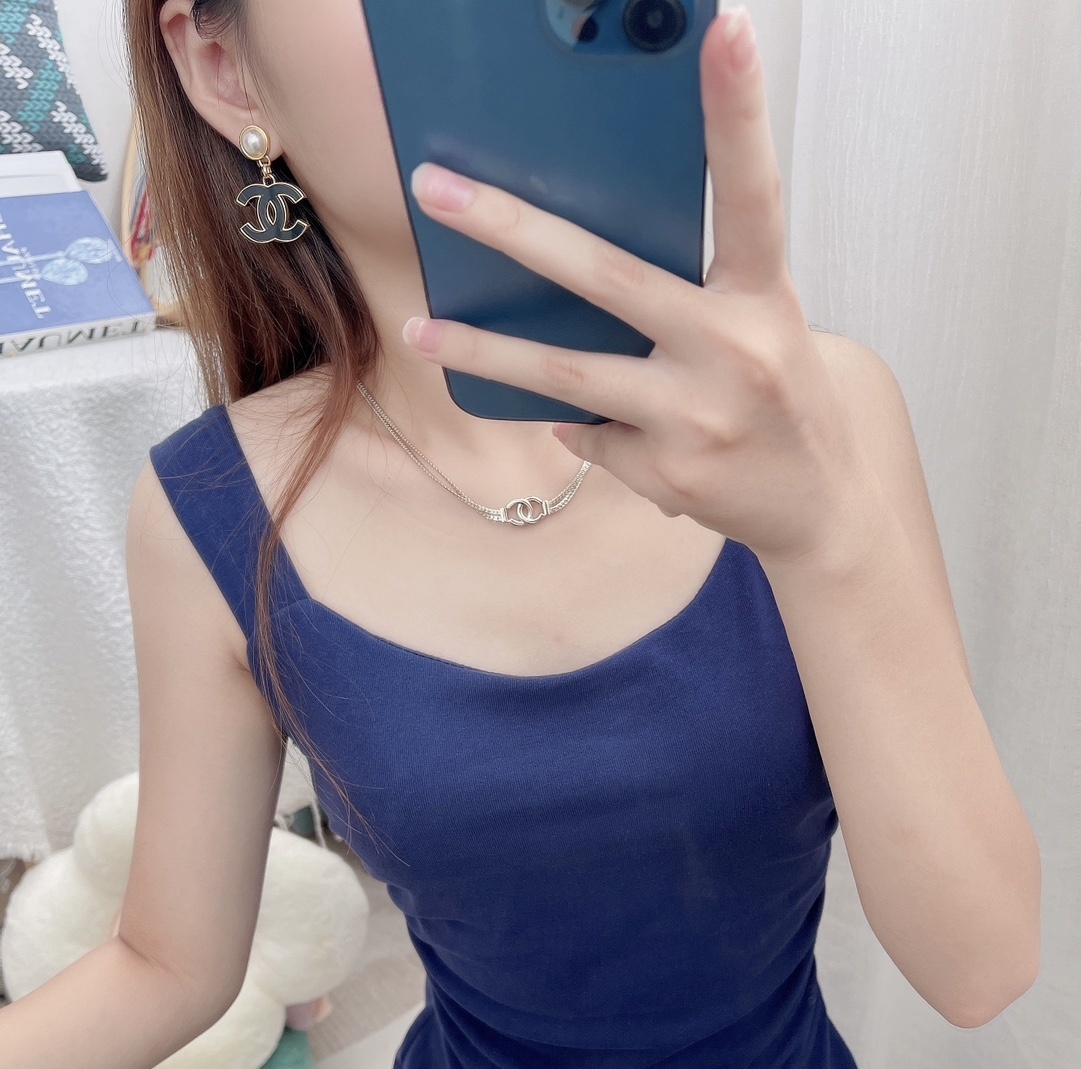 Chanel CC Logo Pearl Drop Earrings - Gold & Black Enamel