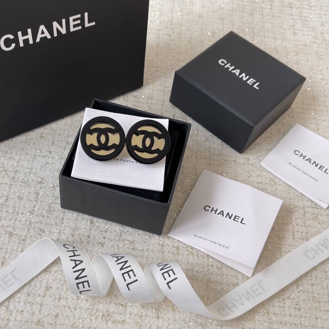 Luxury Chanel CC Logo Round Stud Earrings - Black & Gold