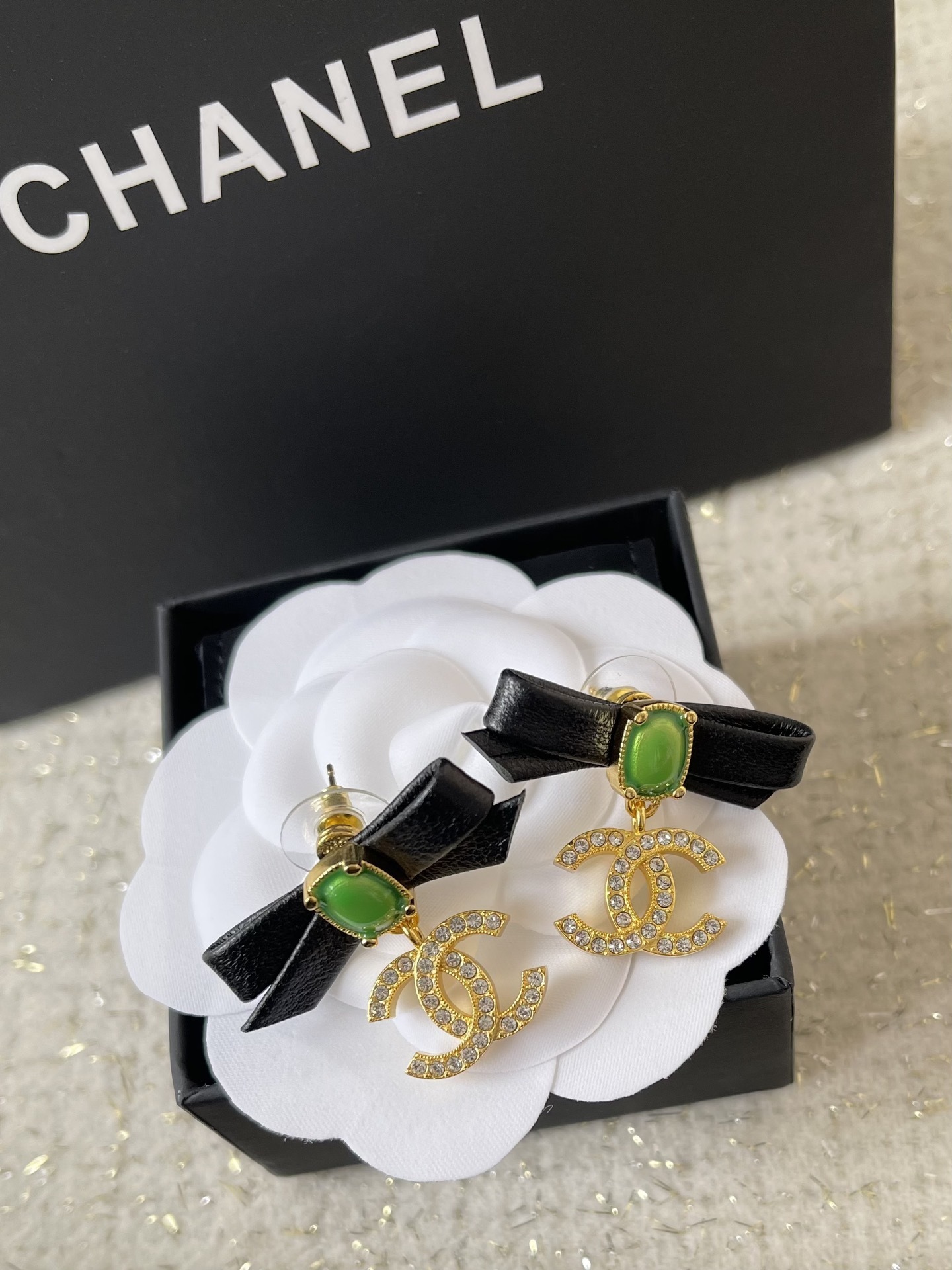 Chanel CC Logo Bow Earrings - Gold Crystal & Green Leather Jewelry
