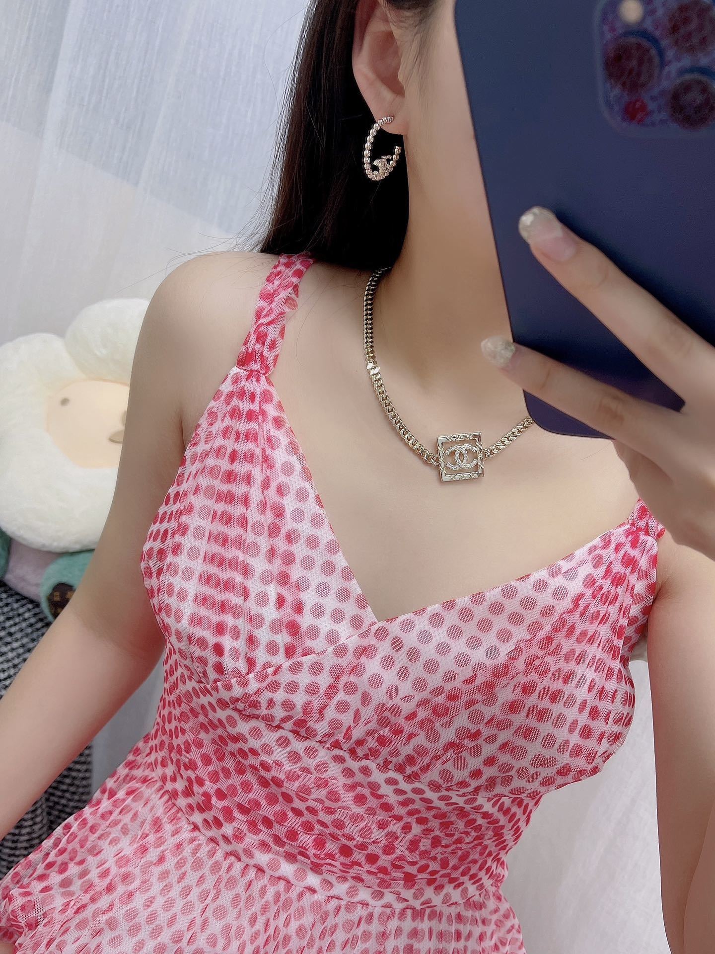 Luxury Crystal CC Logo Hoop Earrings - Elegant Gold-Tone Jewelry