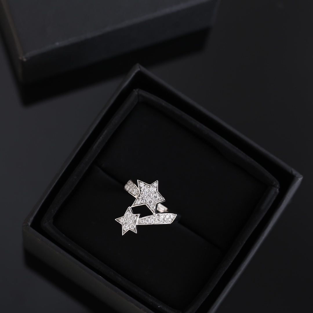 Chanel Comète Star Ring - Sparkling Pavé Celestial Jewelry