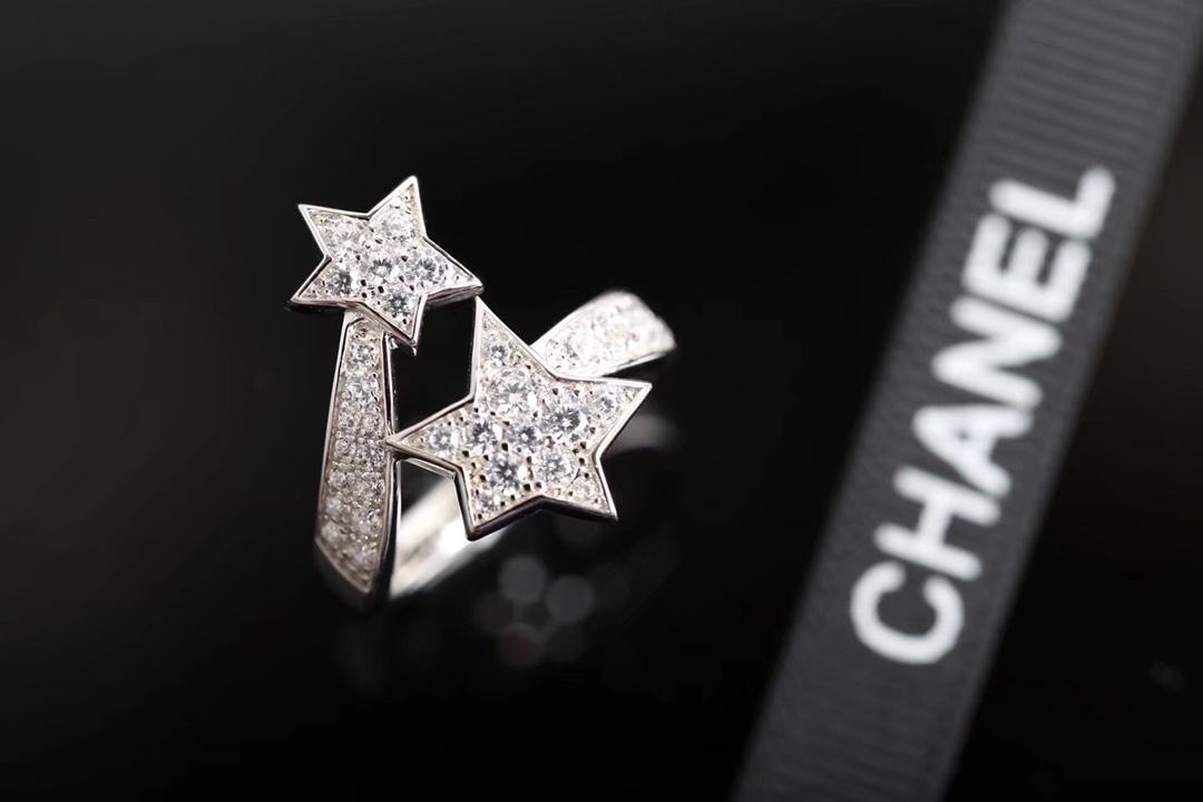 Chanel Comète Star Ring - Sparkling Pavé Celestial Jewelry