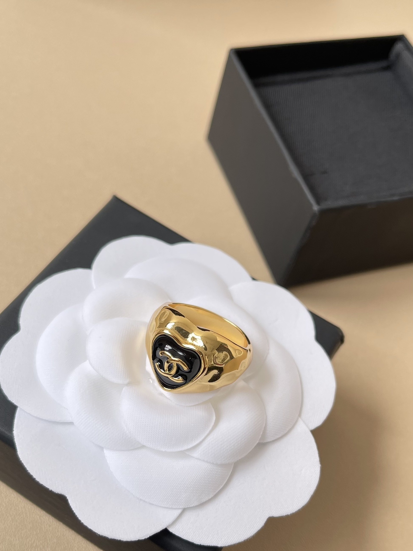 Luxury Gold Heart Ring with Black Enamel and Iconic CC Logo