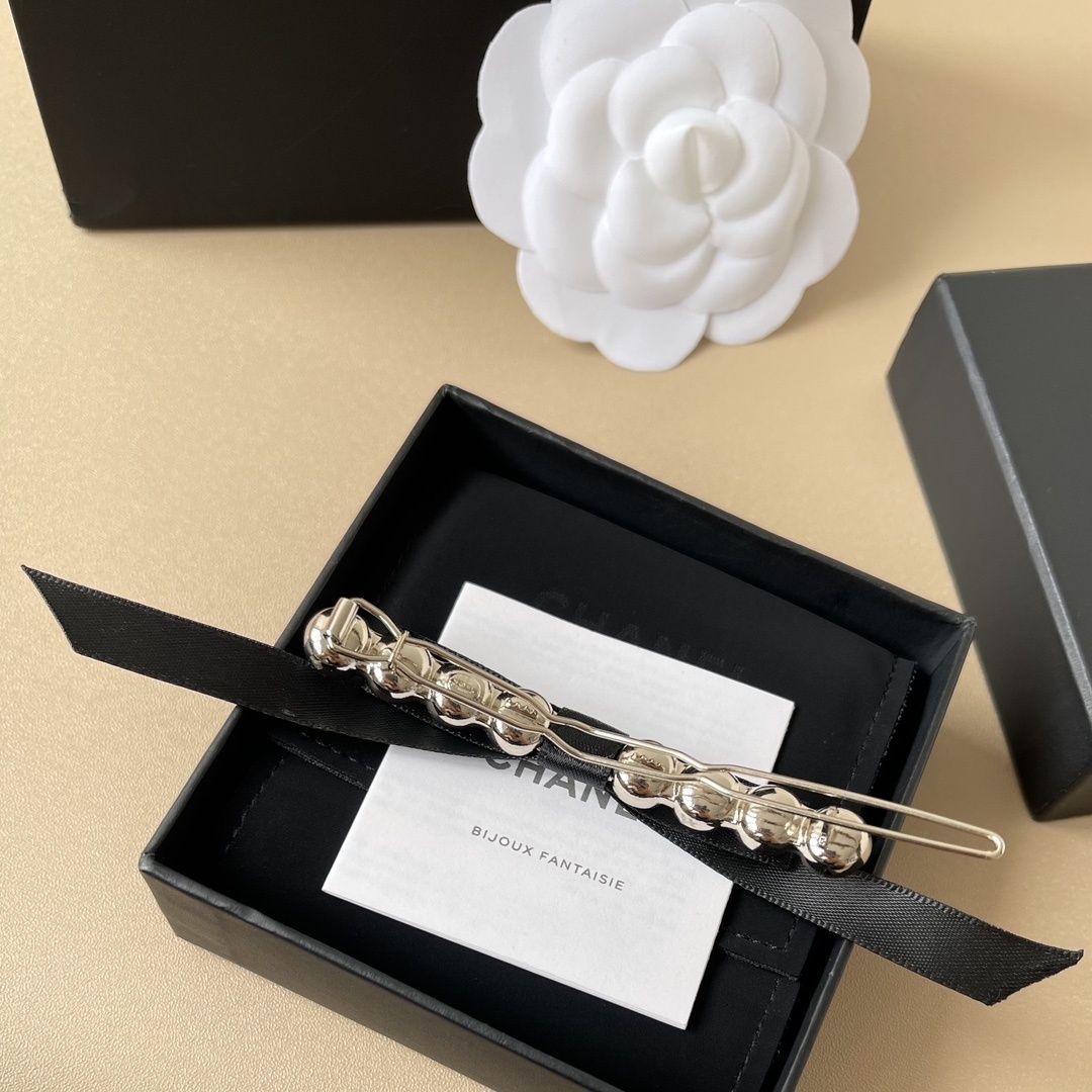 Elegant Black Bow Pearl Hair Clip - Luxury Designer Style Barrette