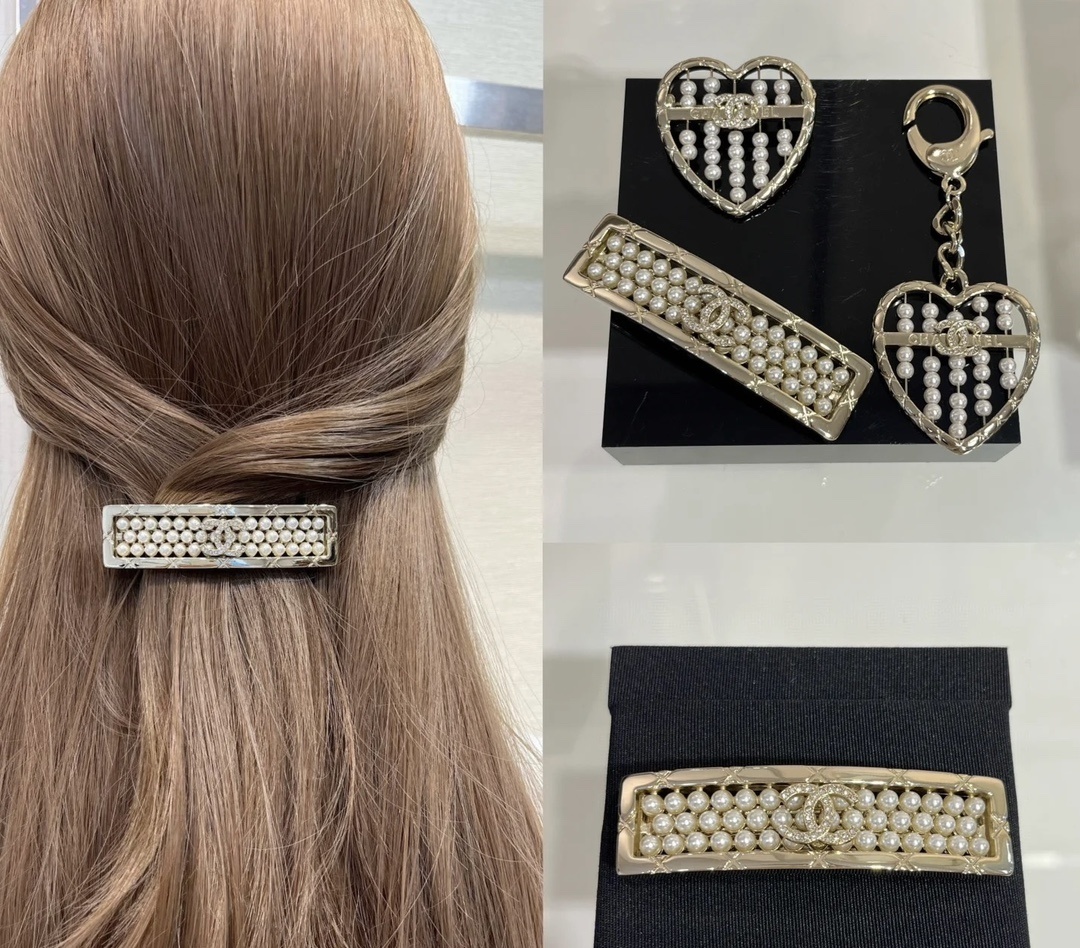 Luxury Chanel Pearl Hair Barrette with Gold CC Logo – Elegant Clip