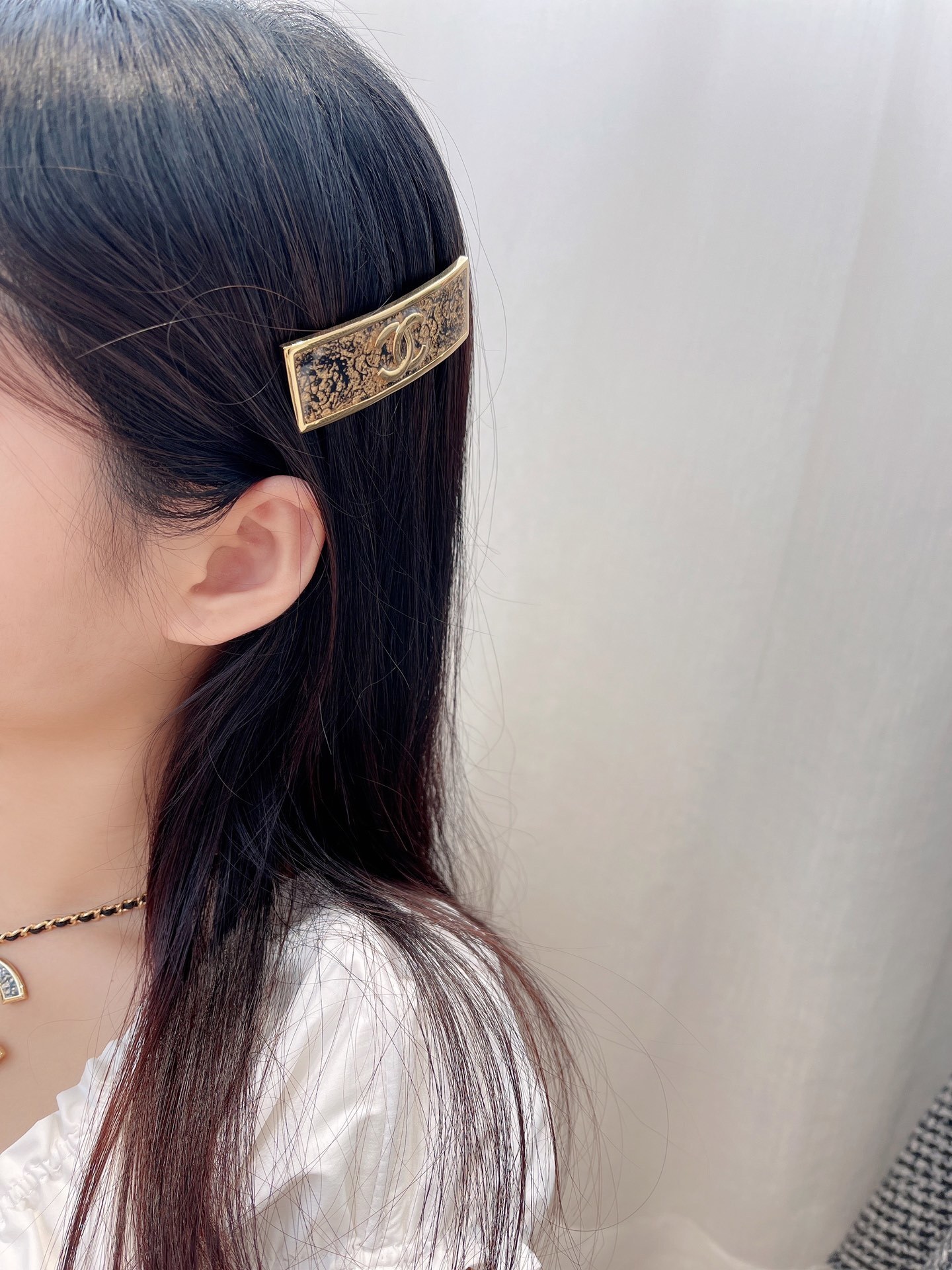 Luxury Chanel Gold CC Logo Hair Clip – Elegant Designer Barrette