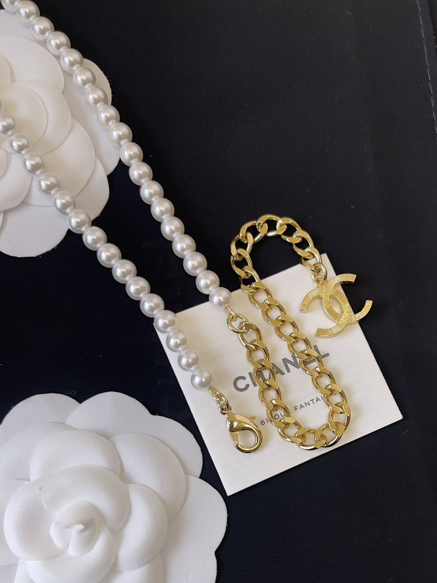 Chanel Luxury Pearl Belt with Gold Heart & CC Logo Charm