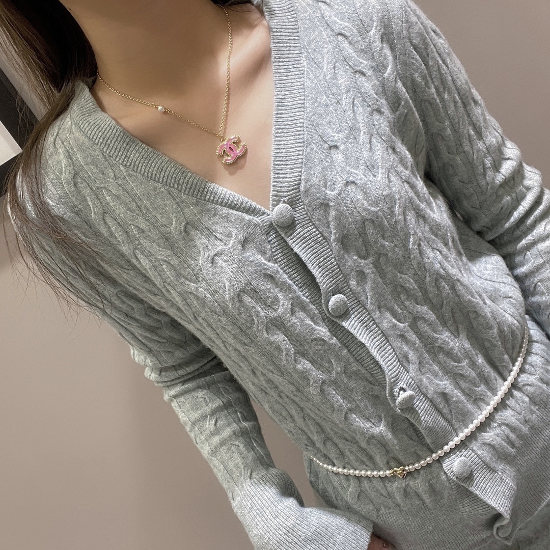 Chanel Luxury Pearl Belt with Gold Heart & CC Logo Charm