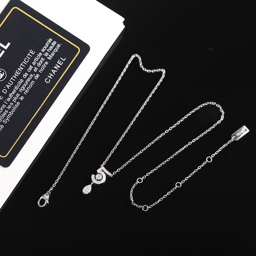 Elegant Silver No. 5 Crystal Drop Necklace - Luxury Jewelry Gift