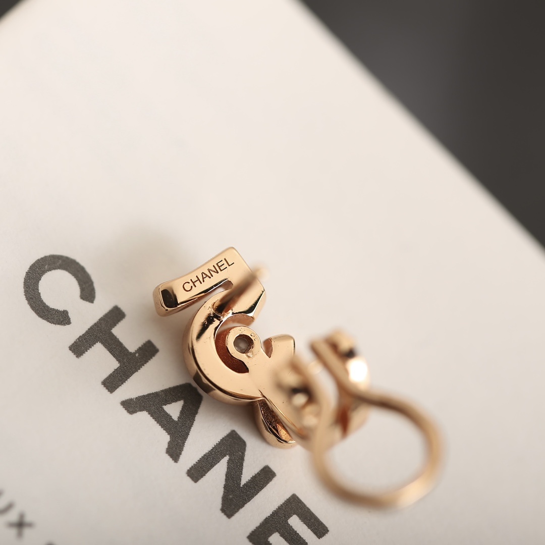 Luxury Chanel Eternal N°5 Diamond Earrings - Iconic Jewelry