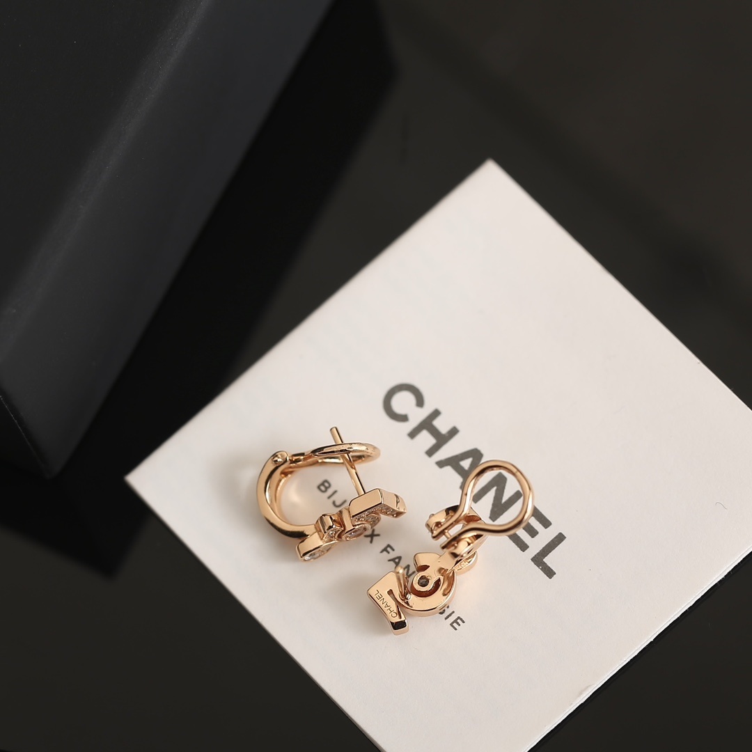 Luxury Chanel Eternal N°5 Diamond Earrings - Iconic Jewelry