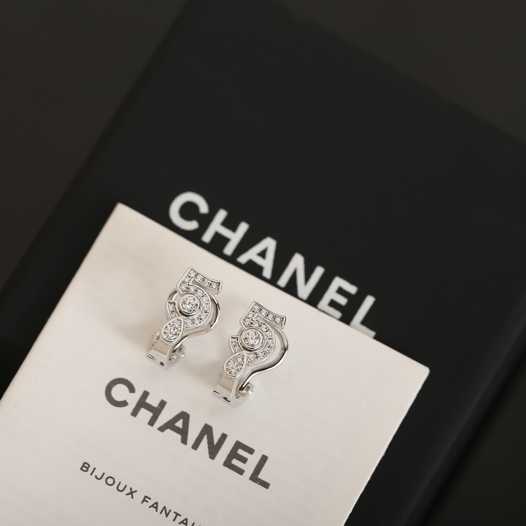 Luxury Chanel Eternal N°5 Diamond Earrings - Iconic Jewelry