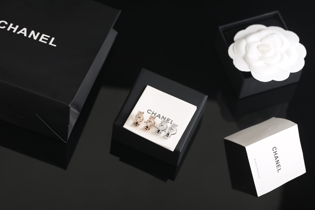 Luxury Chanel Eternal N°5 Diamond Earrings - Iconic Jewelry