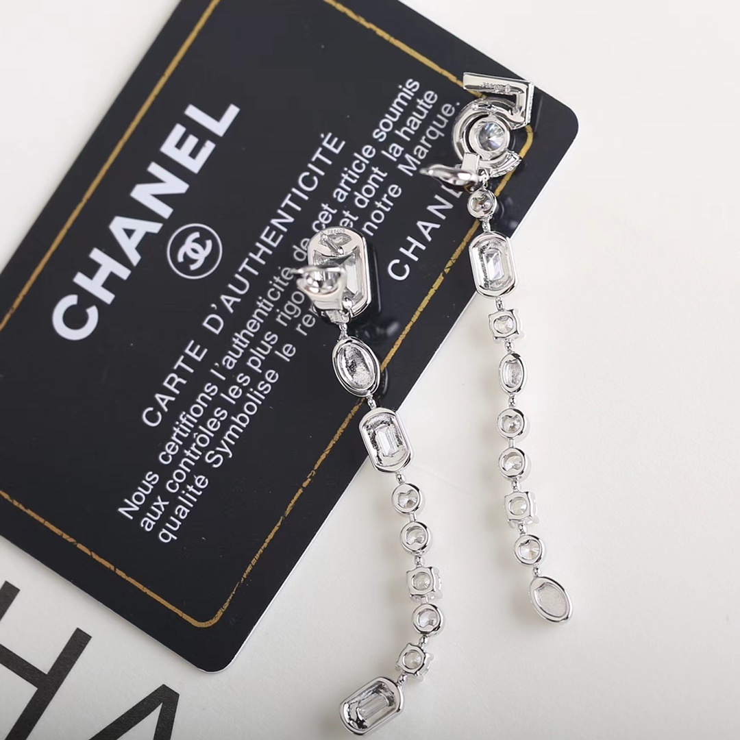 Luxury Crystal Number 5 Drop Earrings & Floral Necklace Set