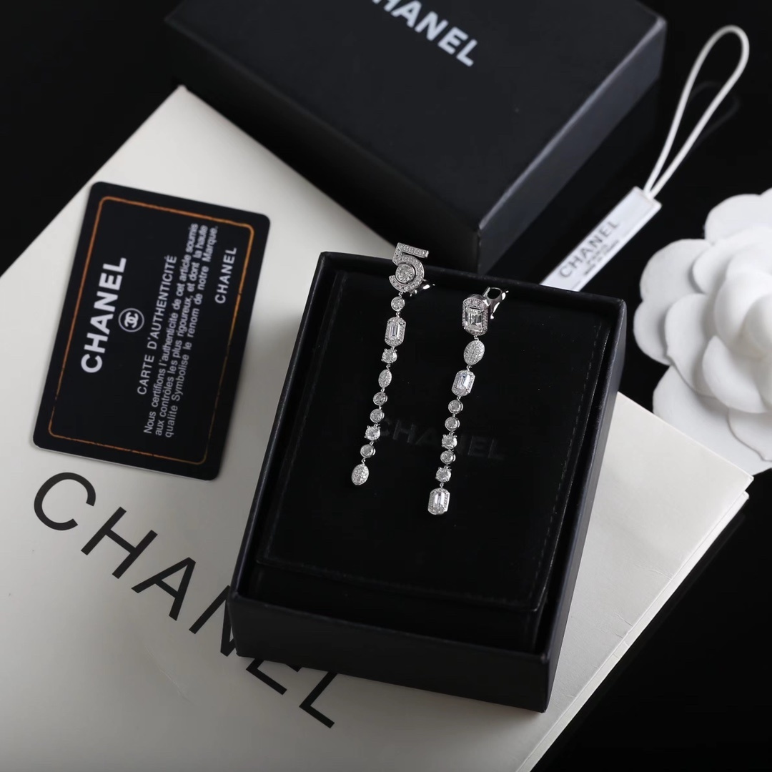 Luxury Crystal Number 5 Drop Earrings & Floral Necklace Set