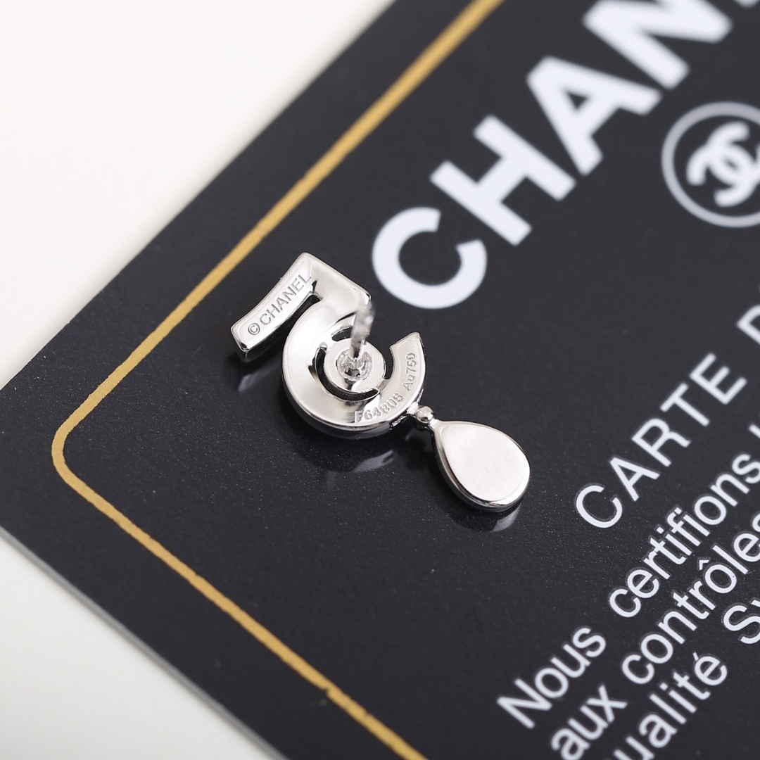 Luxury Number 5 Crystal Drop Earrings - Elegant Asymmetric Design