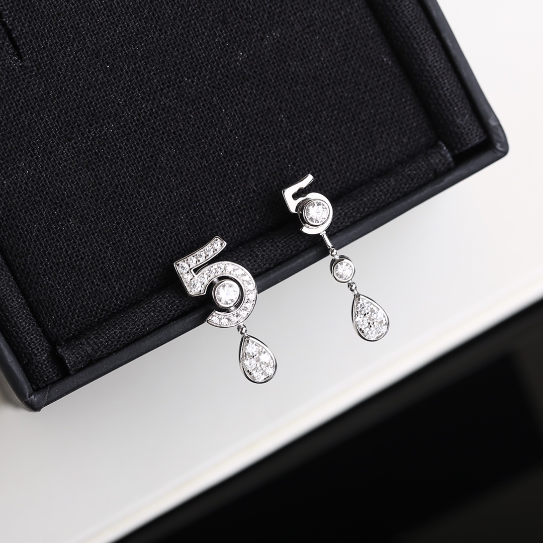 Luxury Number 5 Crystal Drop Earrings - Elegant Asymmetric Design