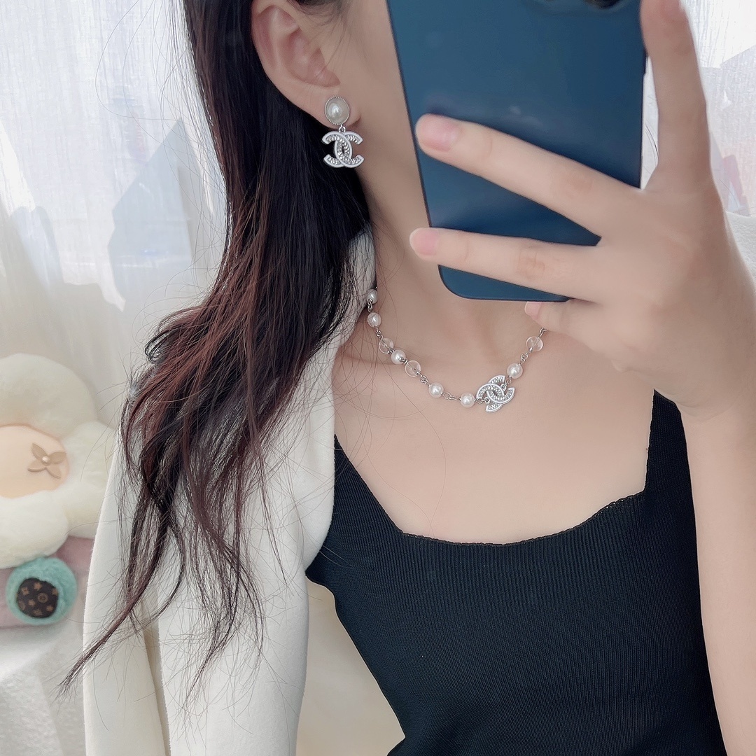 Luxury Silver Pearl Necklace with Sparkling Crystal CC Pendant