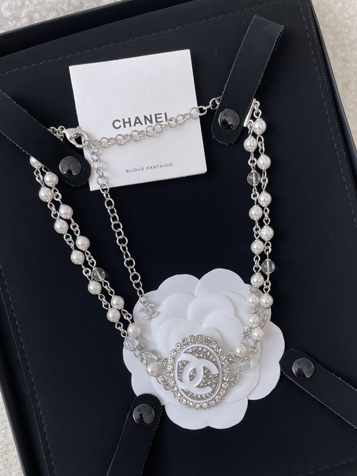 Luxury Double Layer Pearl CC Necklace with Sparkling Crystals