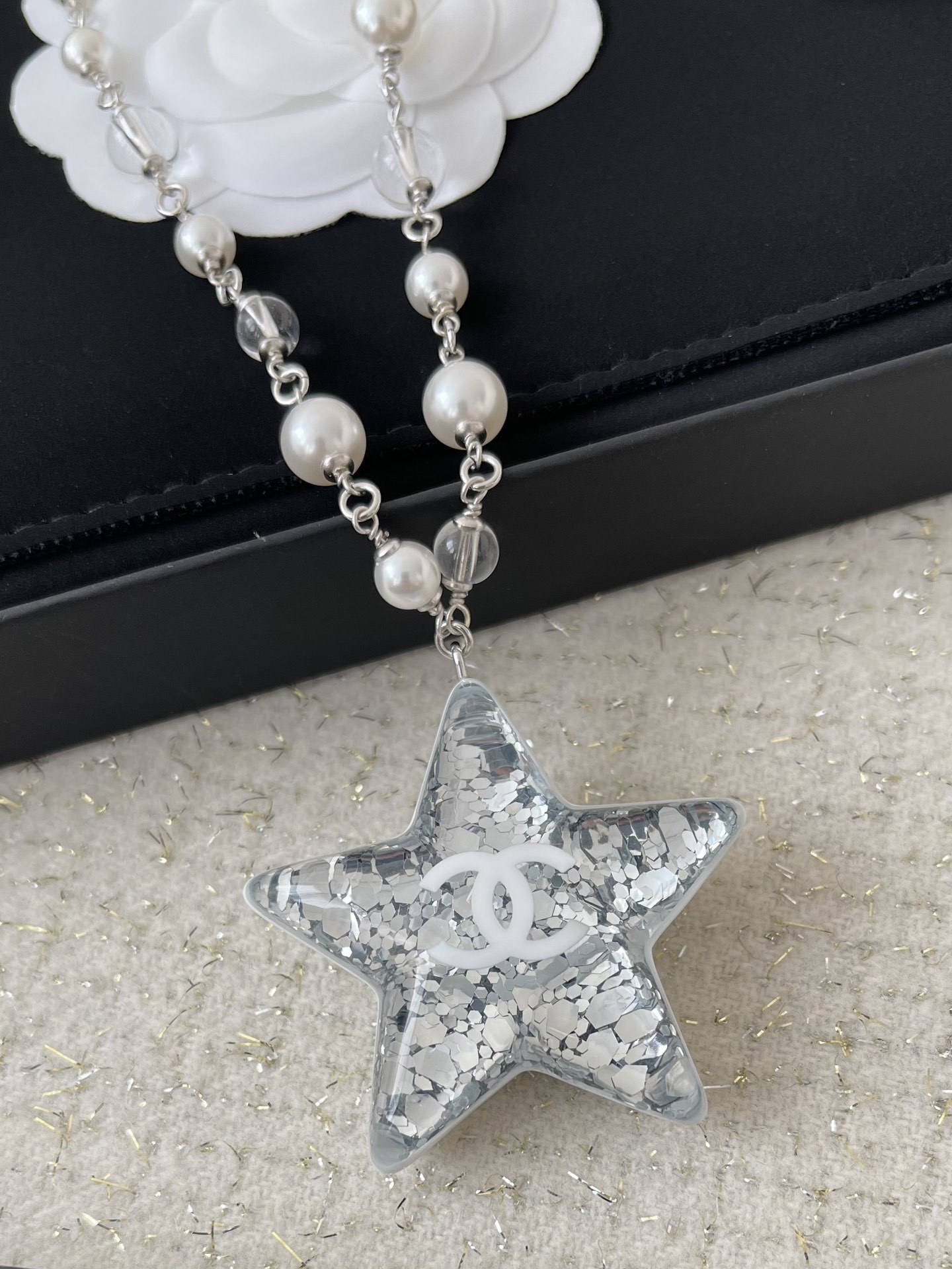 Elegant Star Pendant Pearl Necklace with CC Logo - Luxury Jewelry
