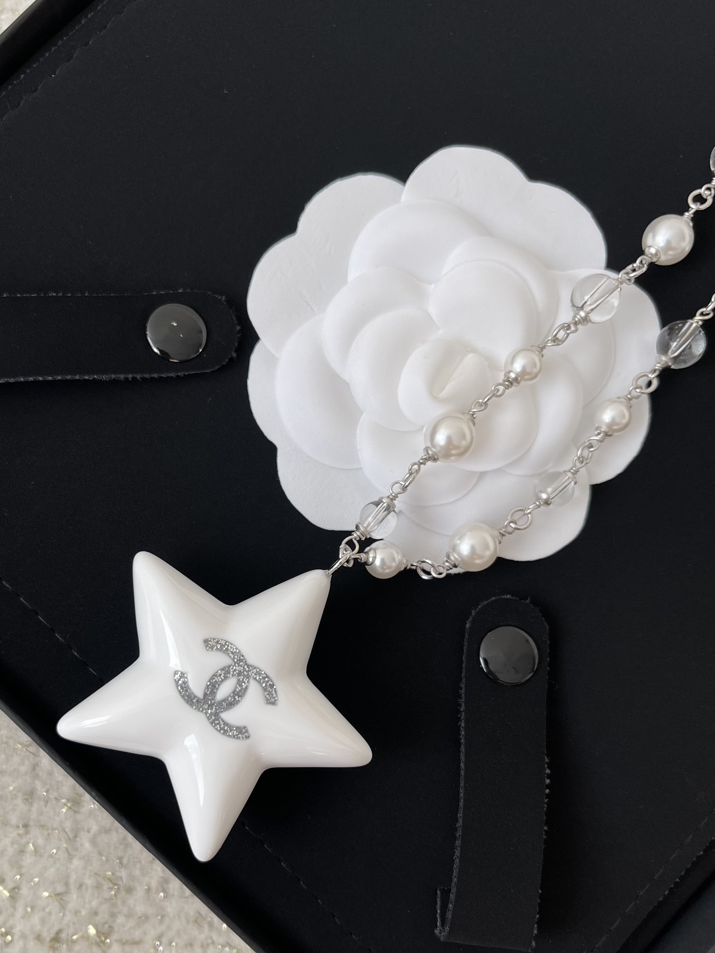 Elegant Star Pendant Pearl Necklace with CC Logo - Luxury Jewelry
