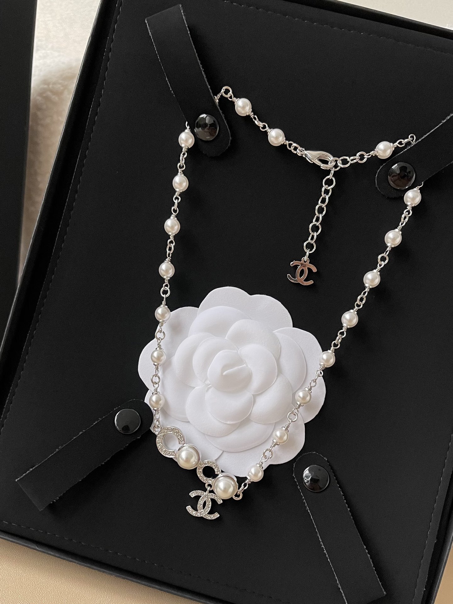 Chanel Pearl Choker Necklace with Crystal COCO CC Logo Pendant