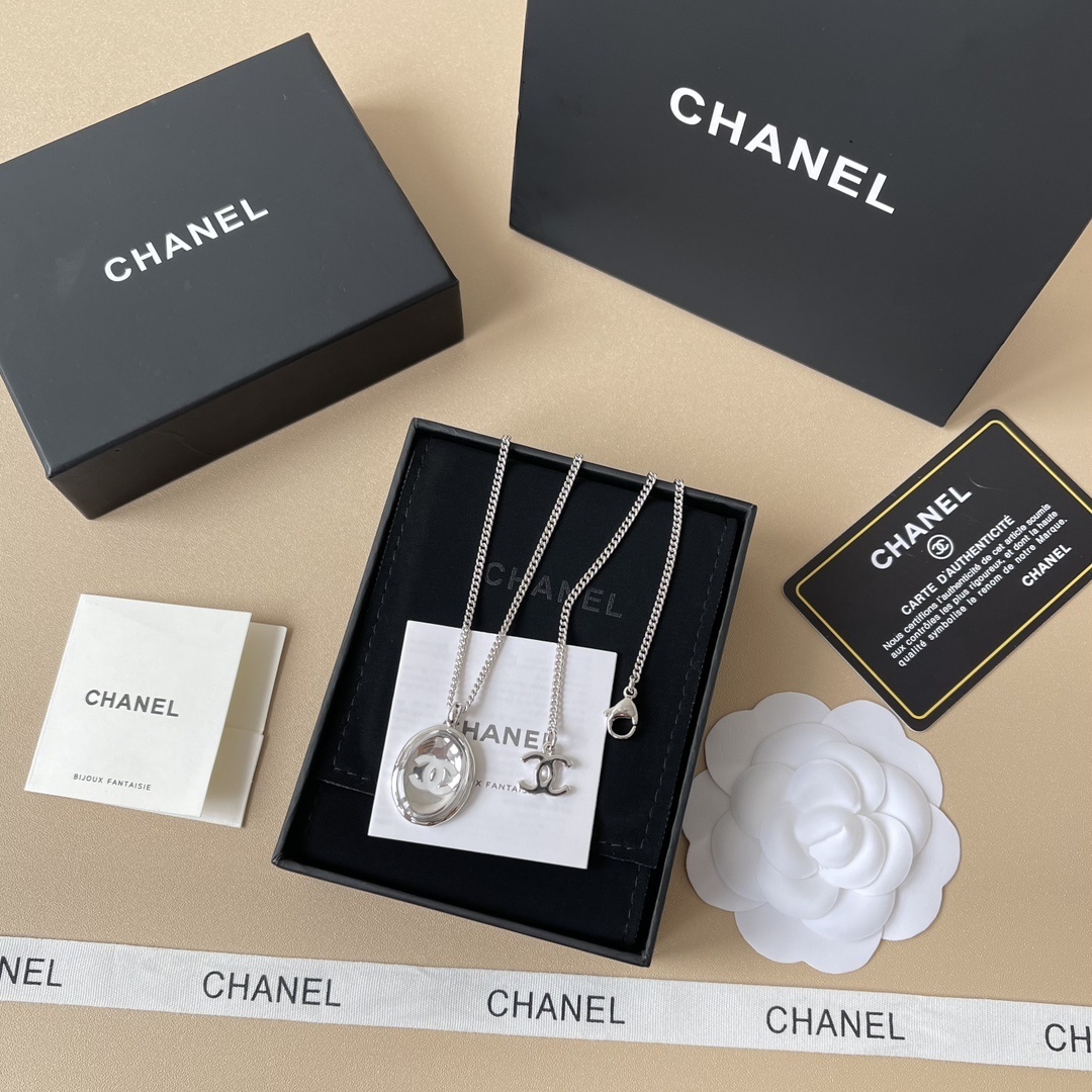 Chanel Silver-Tone CC Logo Oval Pendant Chain Necklace