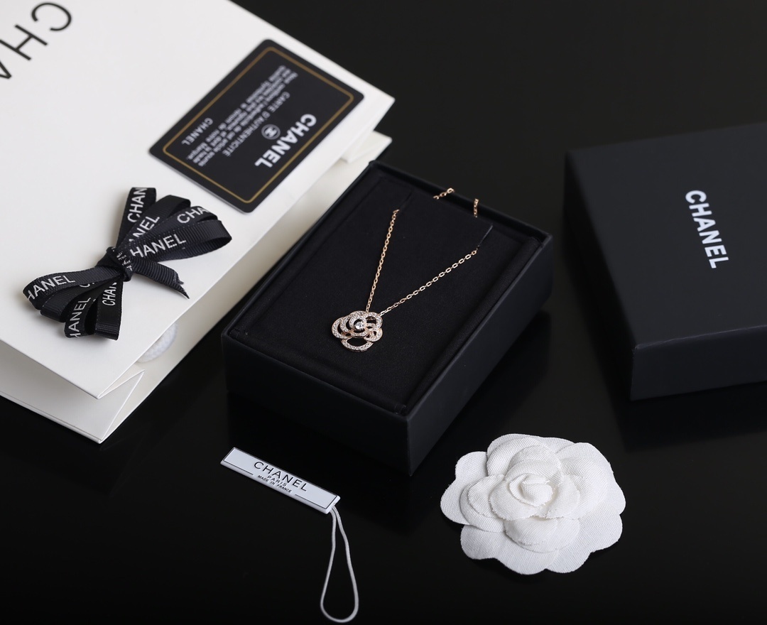 Luxury Camellia Flower Crystal Pendant Necklace & Earrings Set