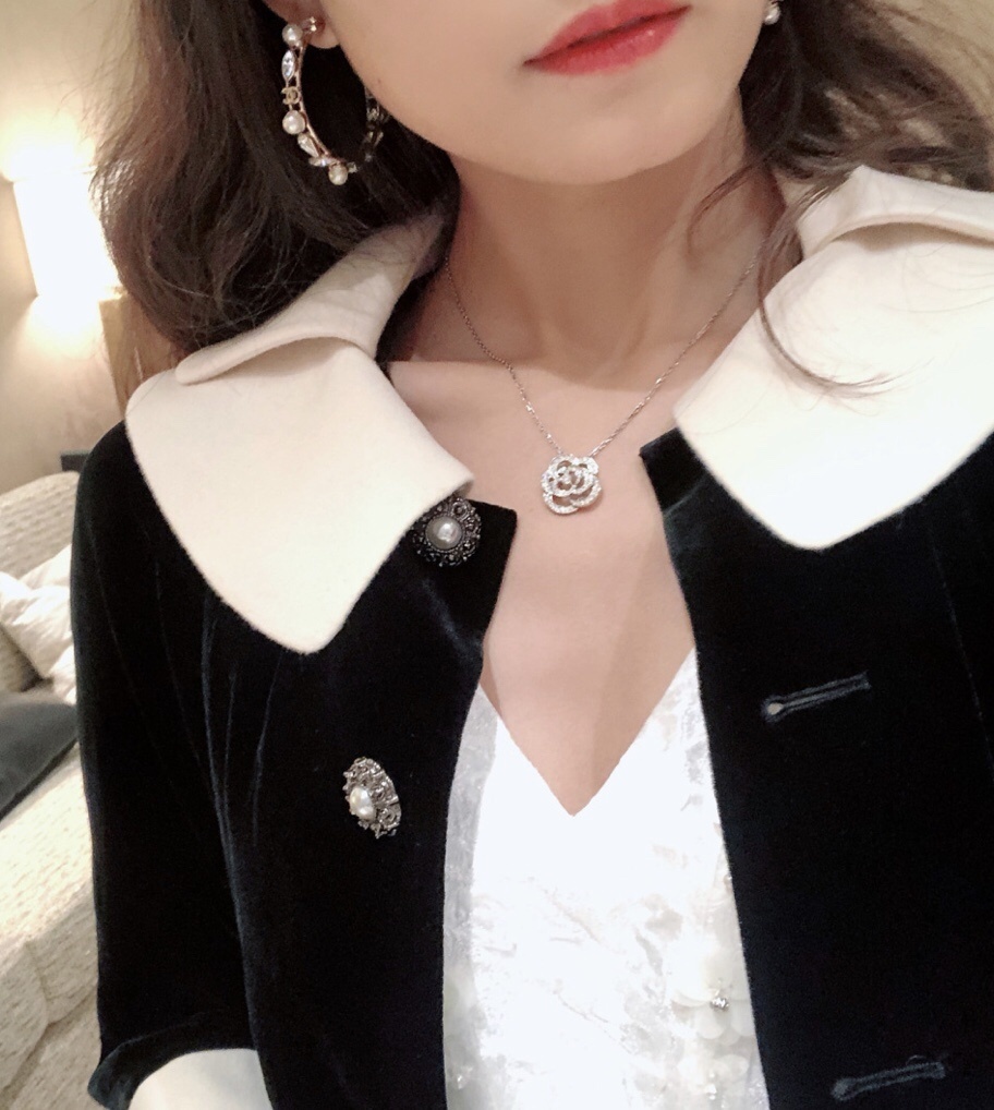 Chanel Camellia Pendant Necklace - Elegant Silver Crystal Jewelry