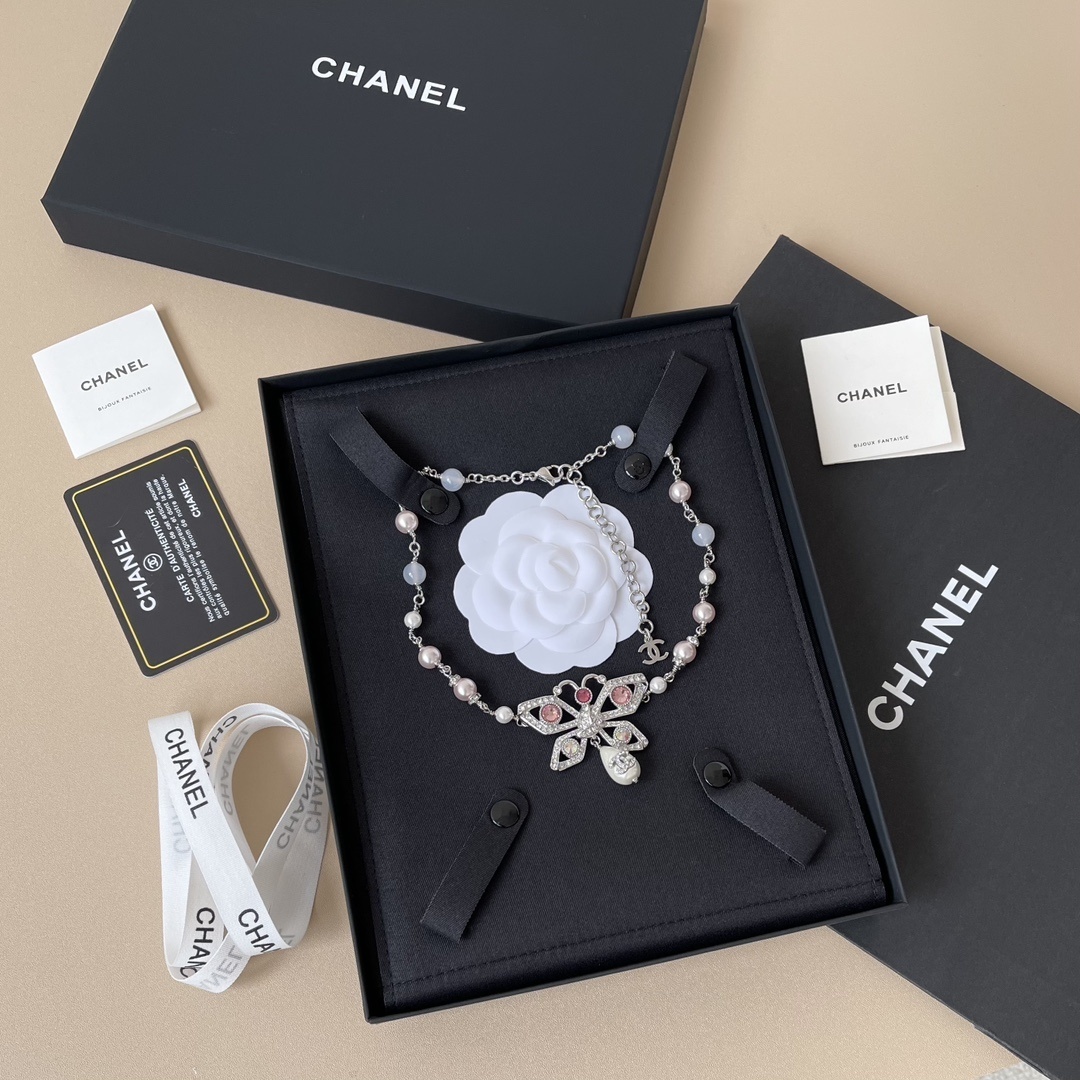 Chanel 2024/25 Butterfly Necklace - Pink Pearls & Crystals CC Logo