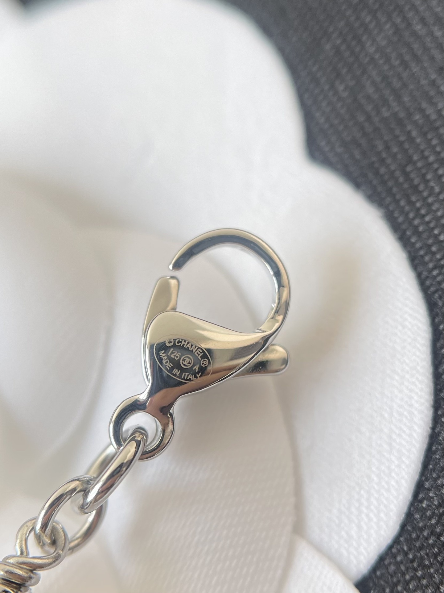 Chanel Elegant Butterfly Crystal Pearl Necklace - Silver Tone