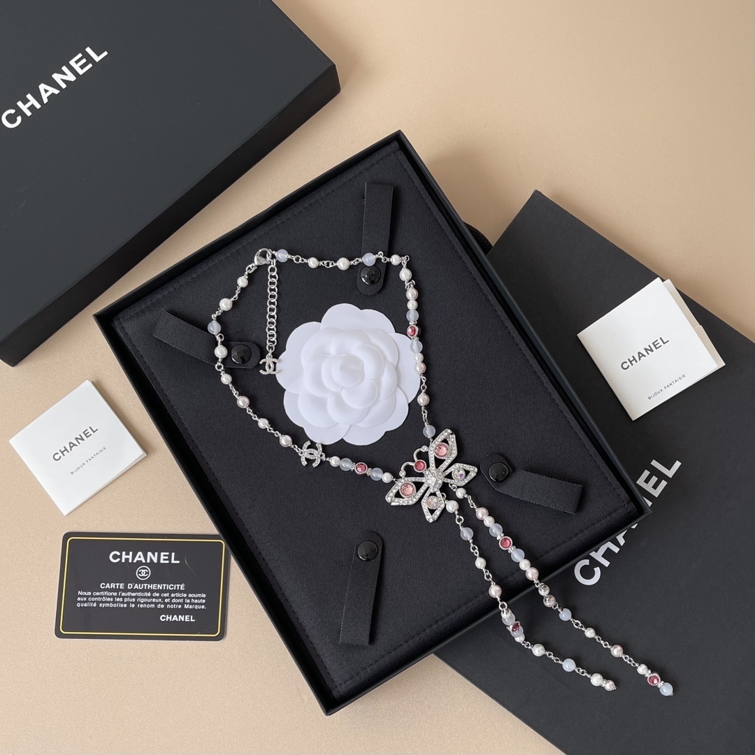 Chanel Elegant Butterfly Crystal Pearl Necklace - Silver Tone