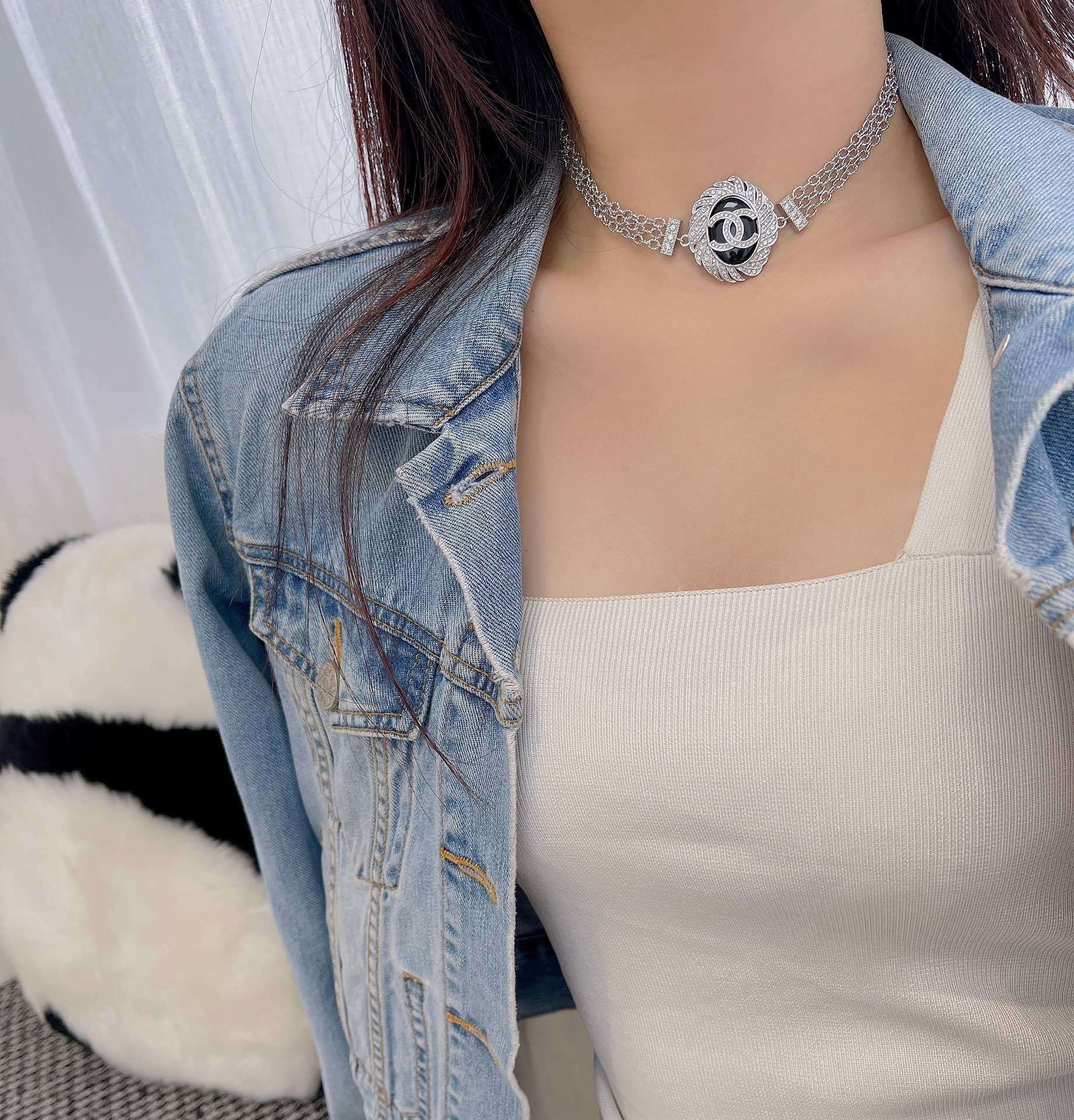 Elegant Crystal Double C Medallion Choker - Silver Triple Chain