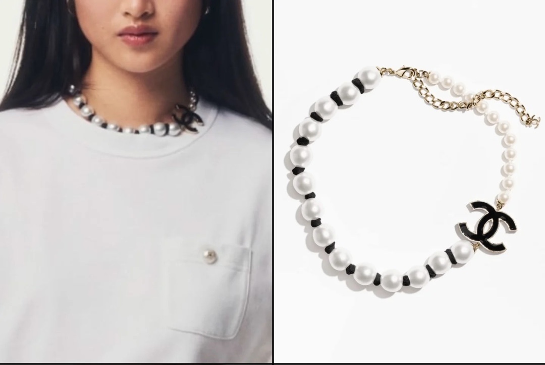 Elegant Pearl Choker with Black Enamel Logo – 2025 Spring Design