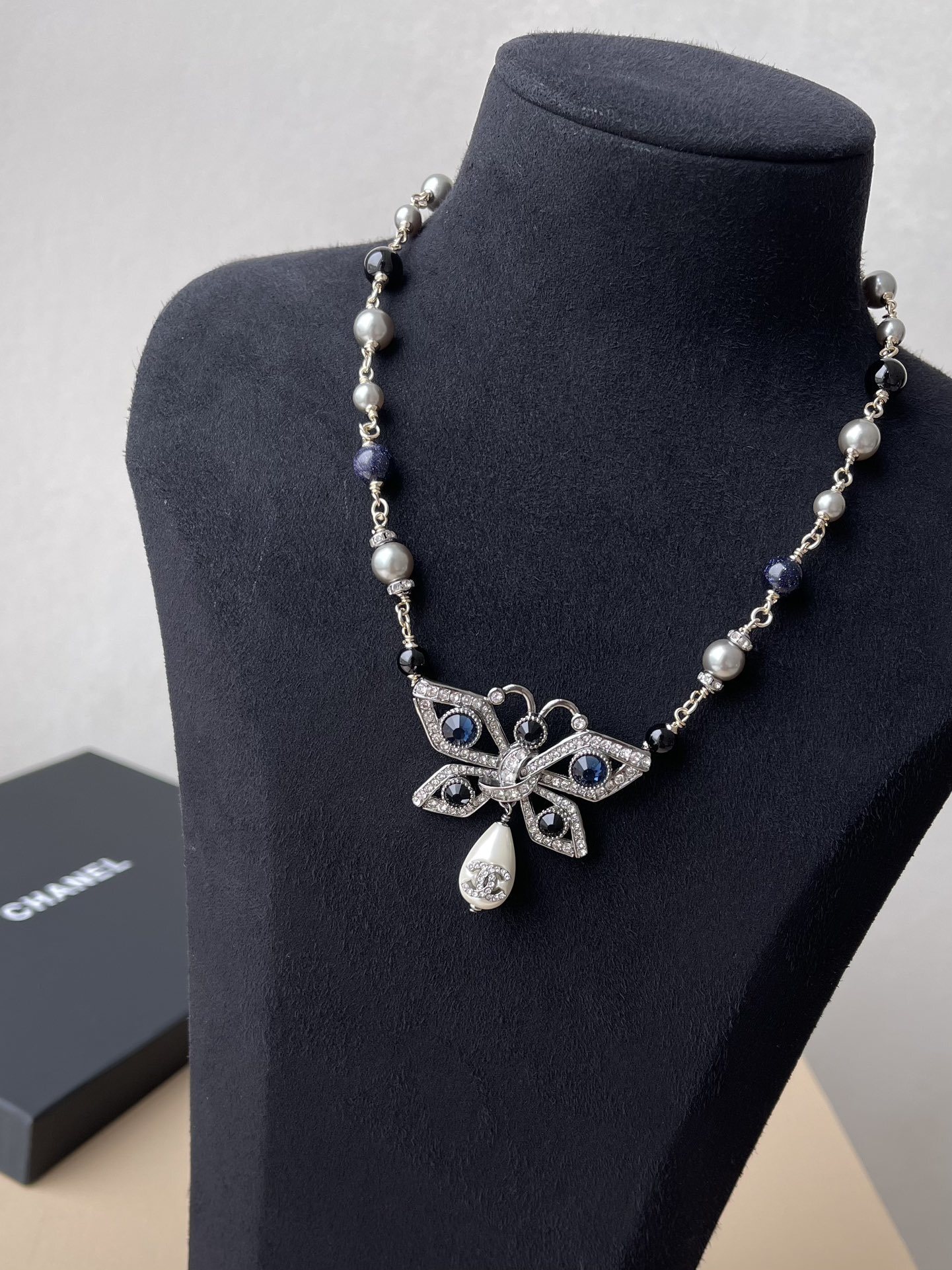 Chanel Butterfly Pearl Necklace 2024/25 Metiers d'Art Choker