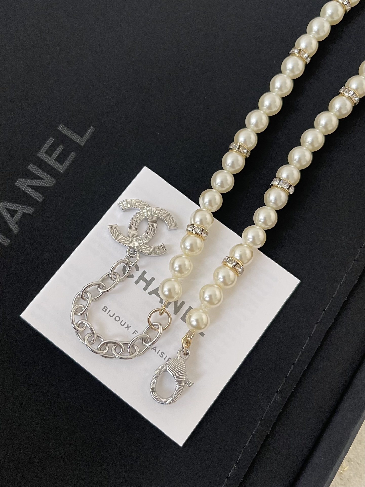 Luxury Pearl Necklace with Crystal CC Pendant - Elegant Jewelry Set