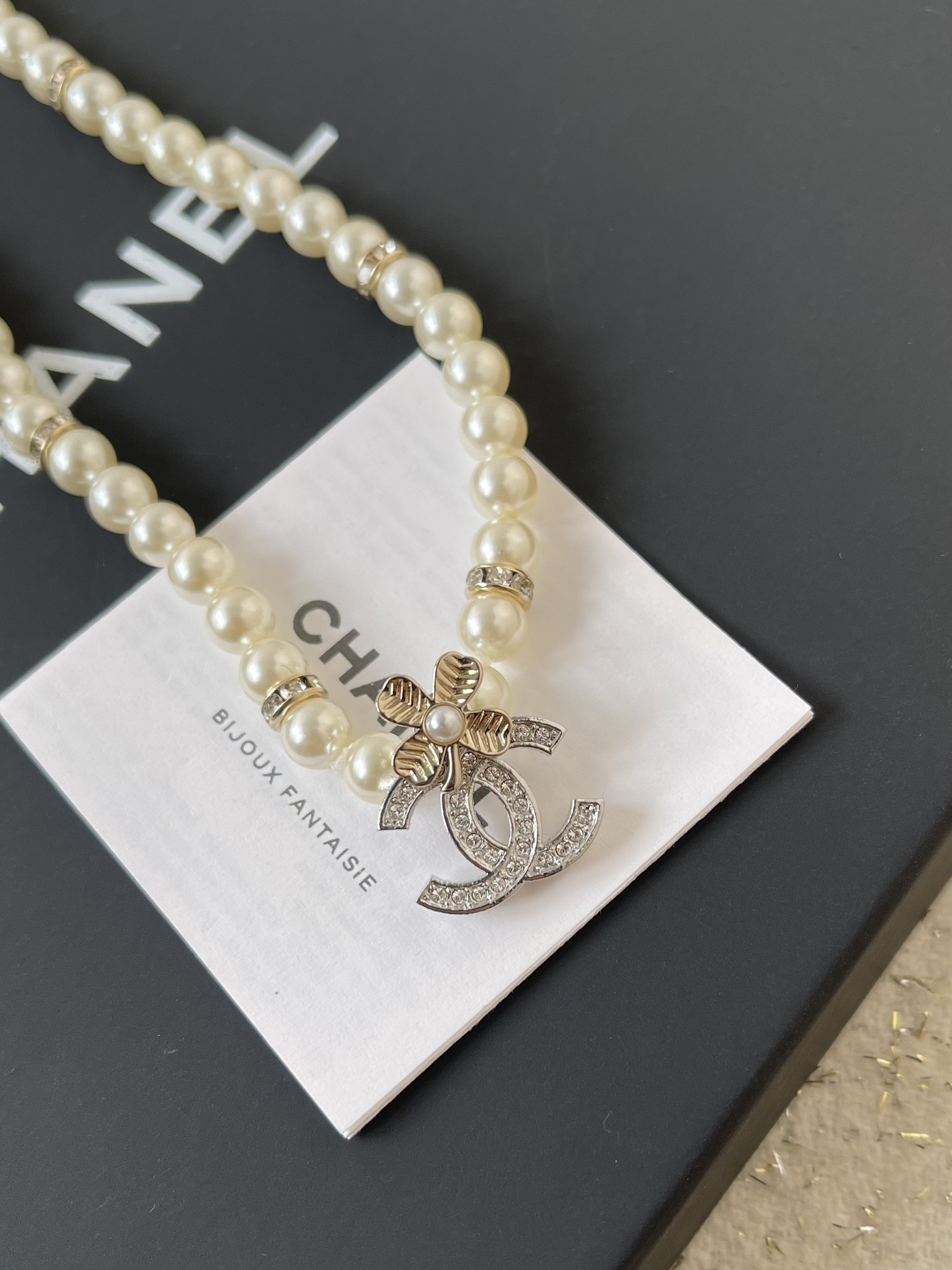 Luxury Pearl Necklace with Crystal CC Pendant - Elegant Jewelry Set