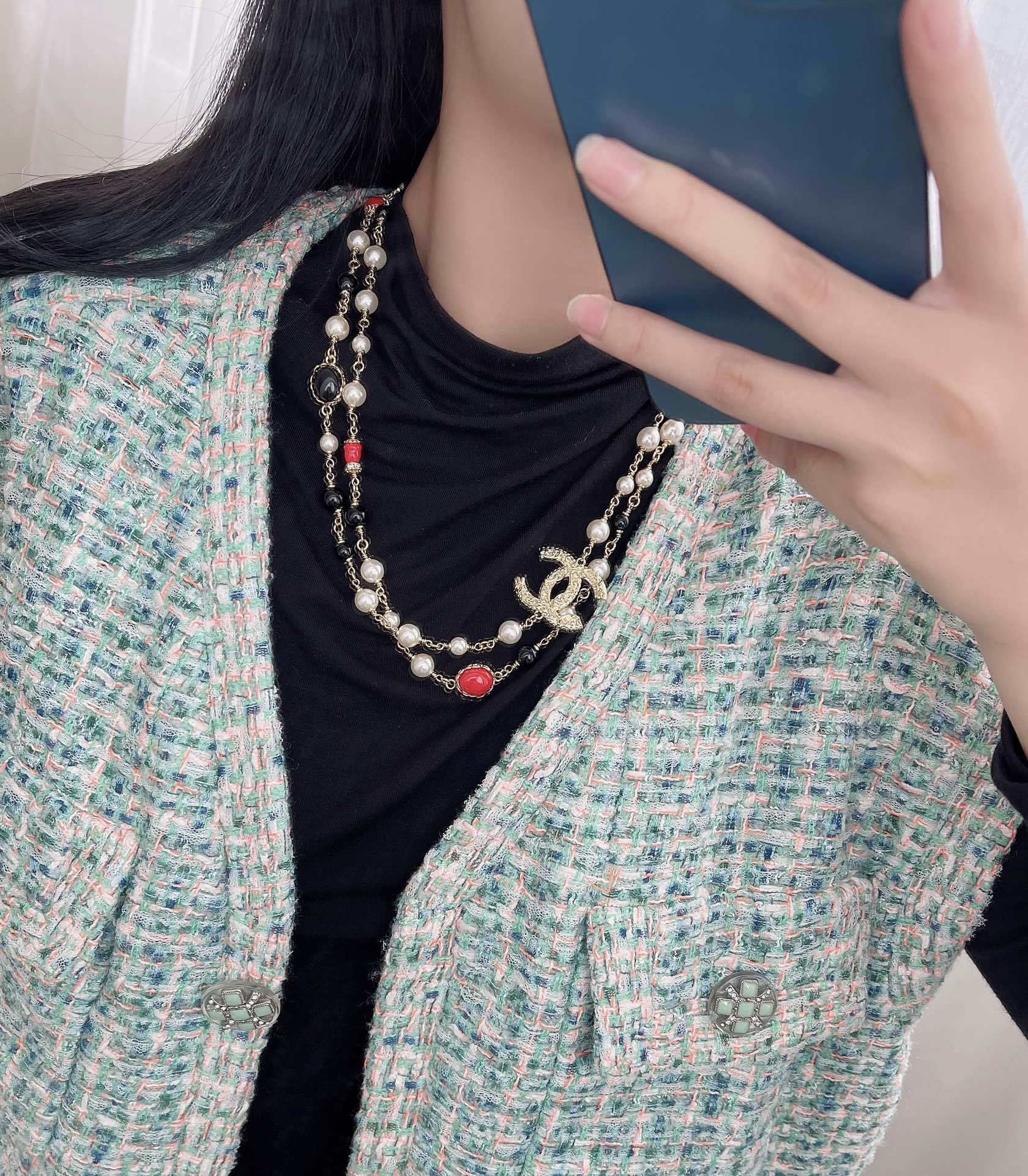 Elegant Gold CC Pearl Long Necklace – Red & Black Bead Detail