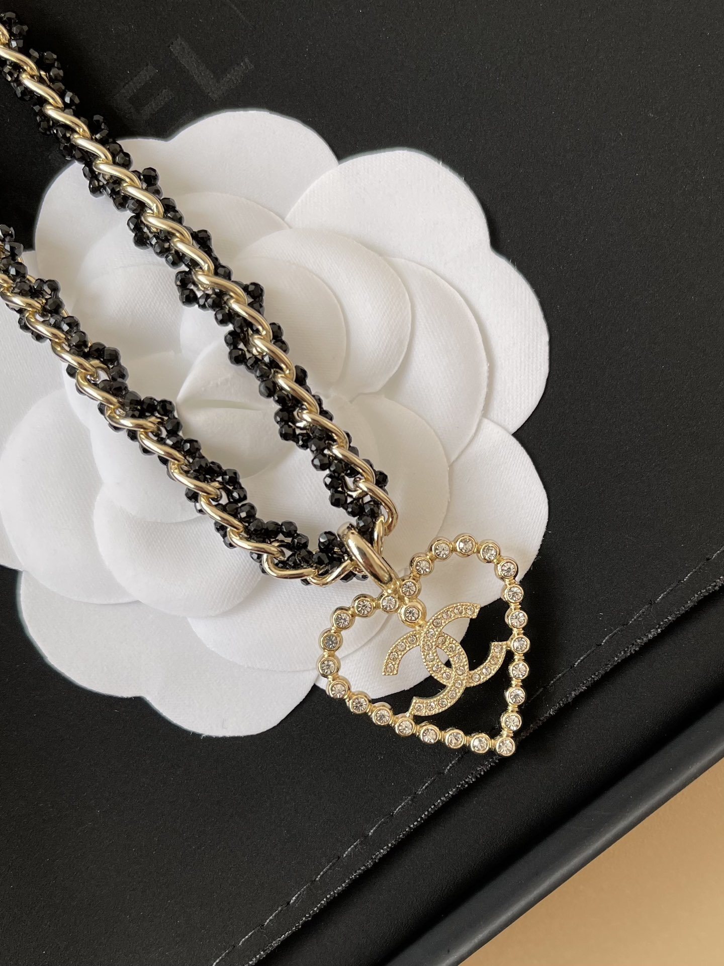 Elegant Crystal Heart Pendant Necklace & Earrings Luxury Jewelry Set