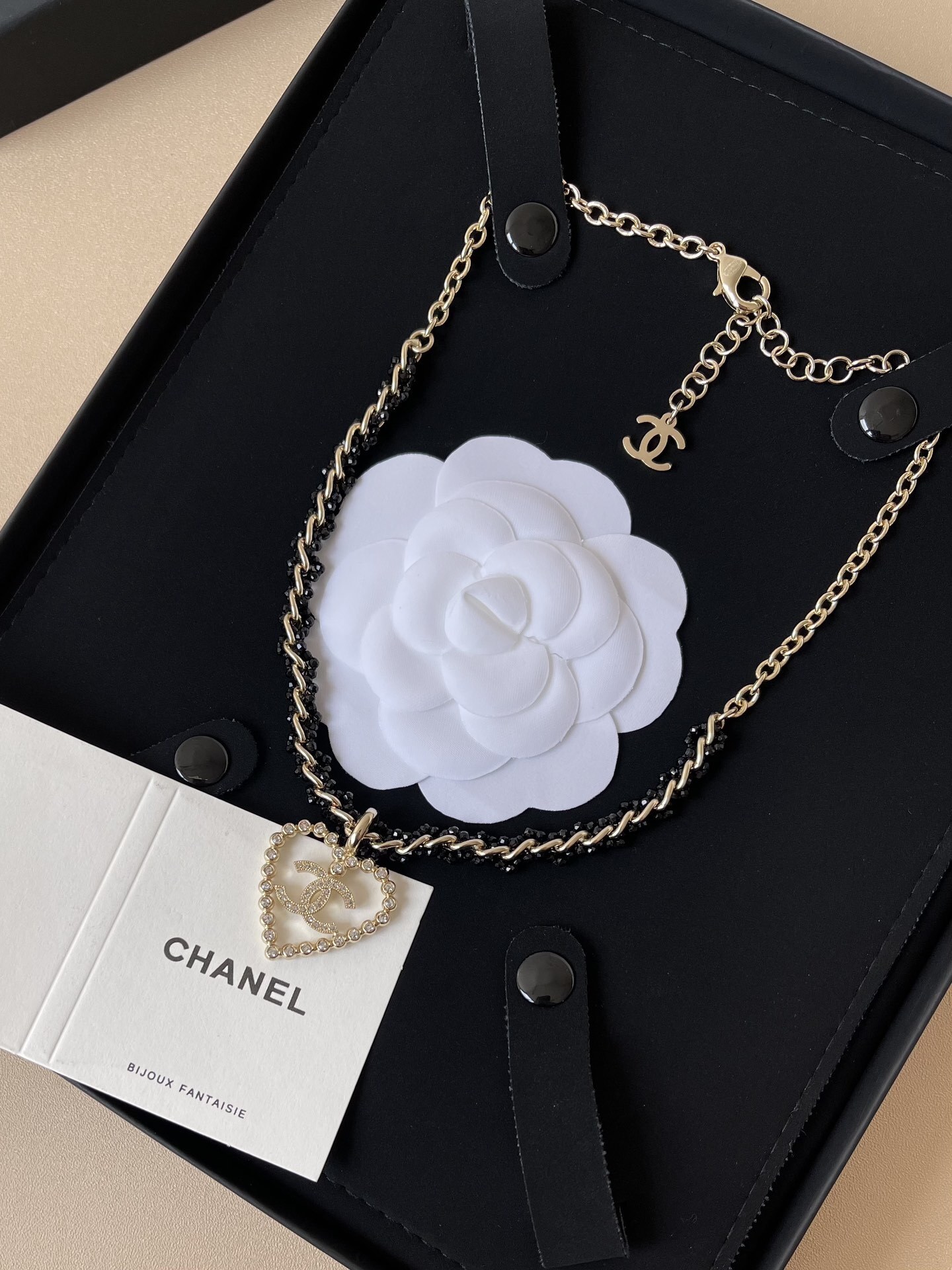 Elegant Crystal Heart Pendant Necklace & Earrings Luxury Jewelry Set