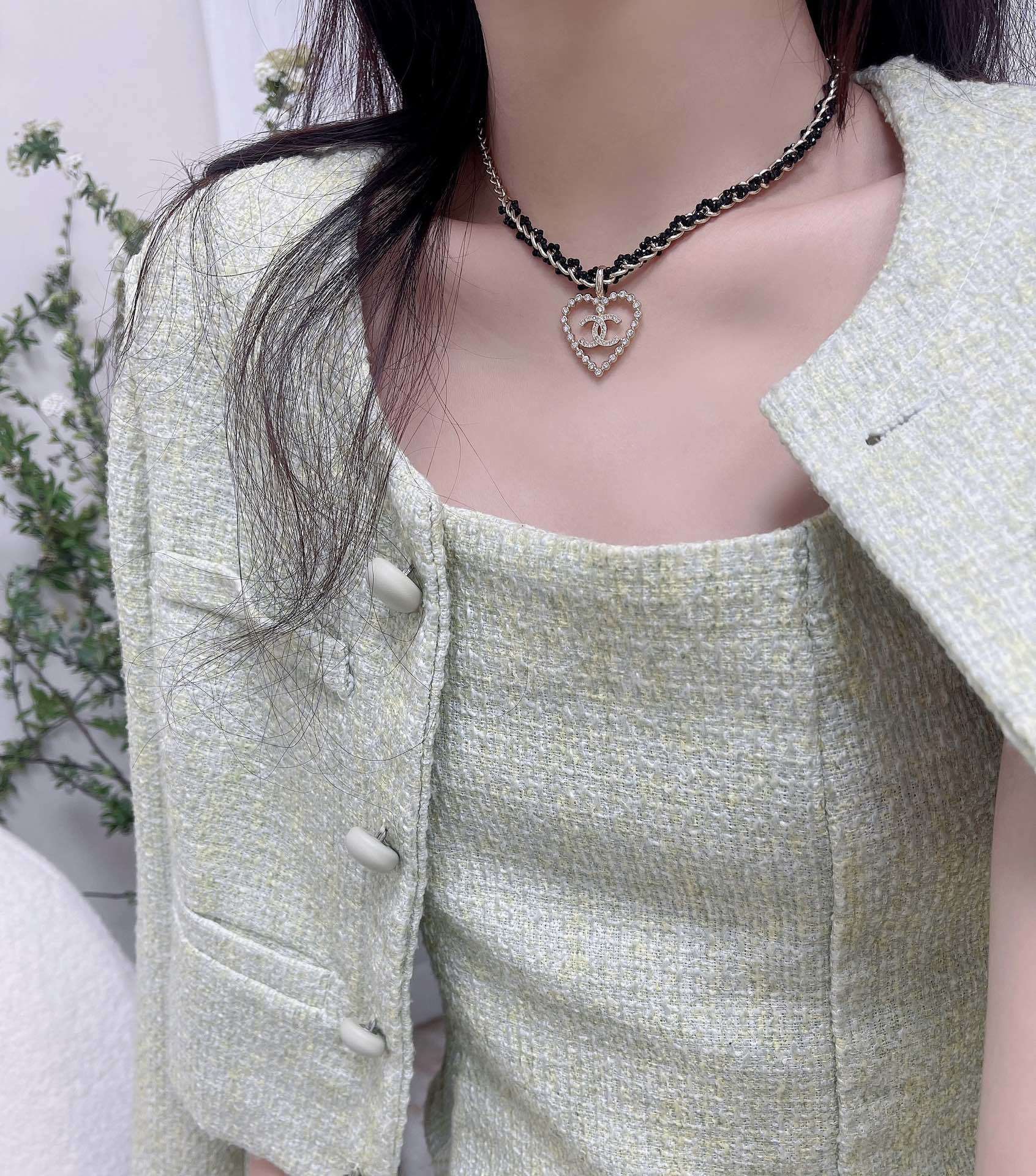 Elegant Crystal Heart Pendant Necklace & Earrings Luxury Jewelry Set