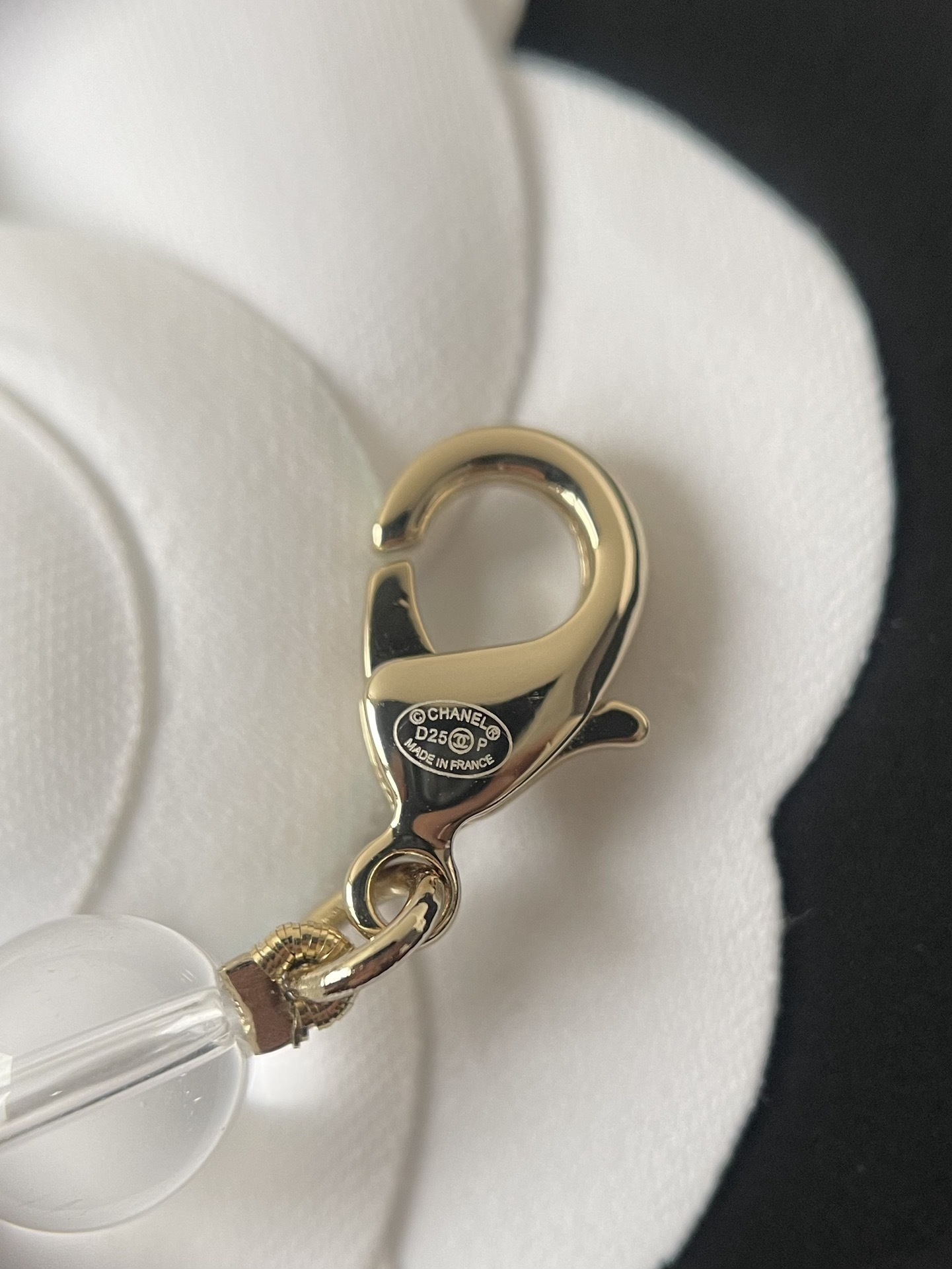 Chanel 2025 SS Pre-Collection Clear Bead Bow Necklace with CC Logo