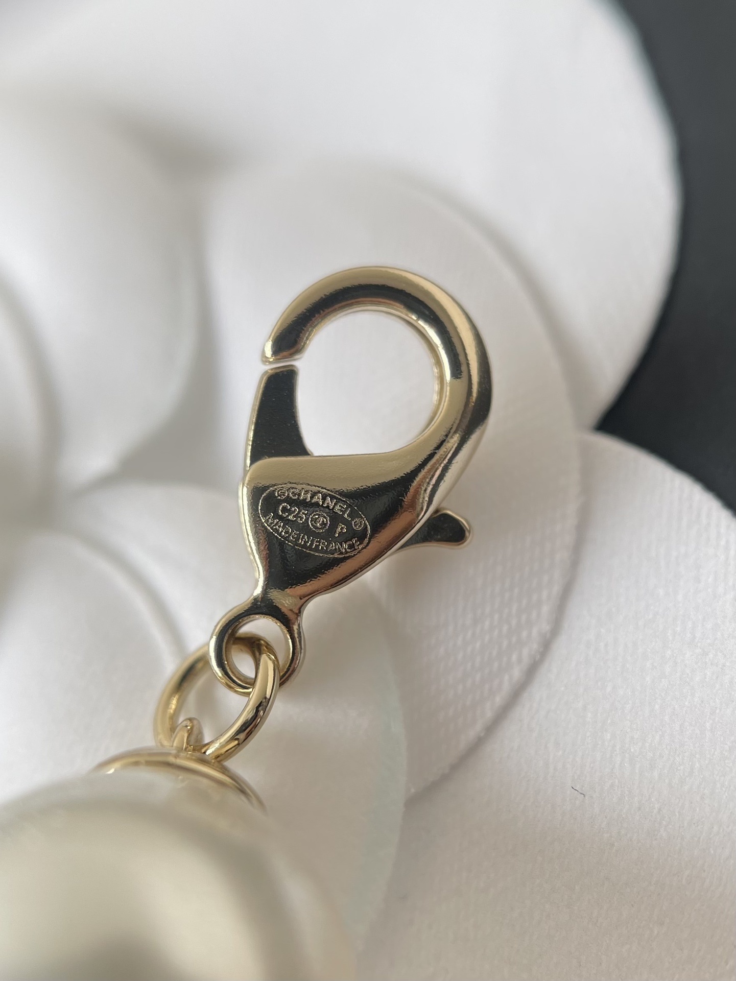 Luxury Pearl Choker Necklace with Gold & Black CC Pendant