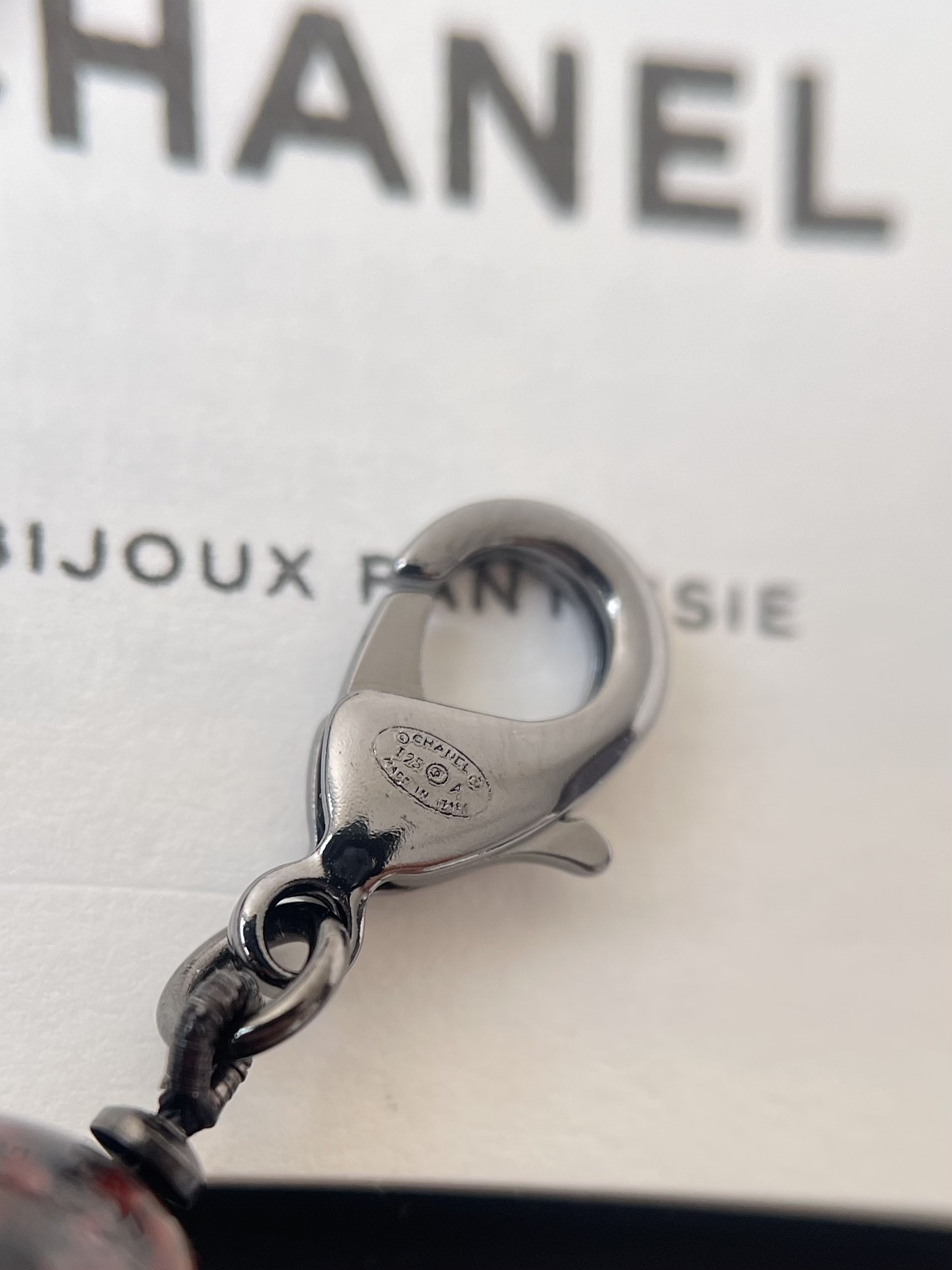 Chanel 2024/25 Métiers d'Art Red Glass Bead & Ruthenium CC Necklace