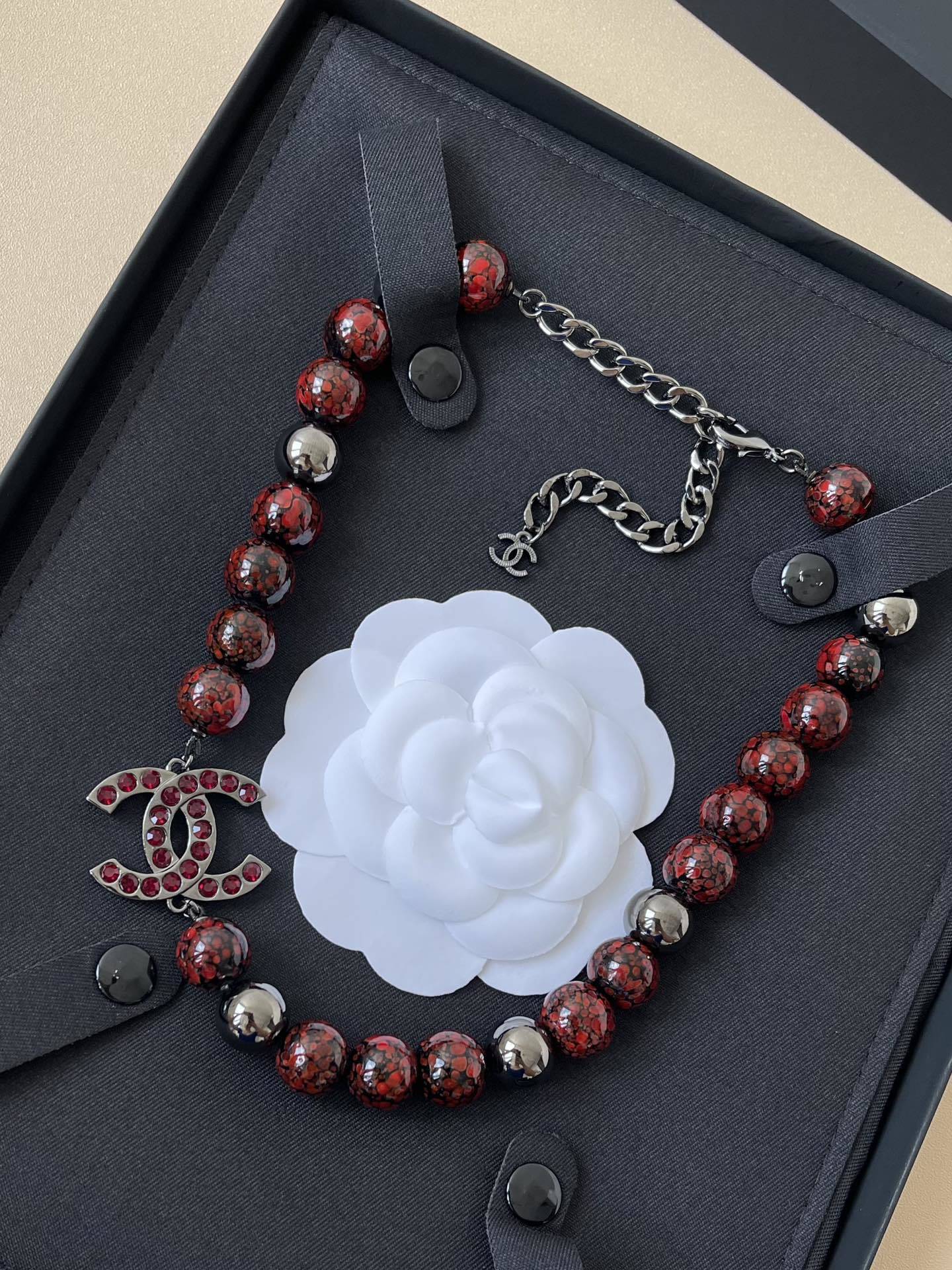 Chanel 2024/25 Métiers d'Art Red Glass Bead & Ruthenium CC Necklace
