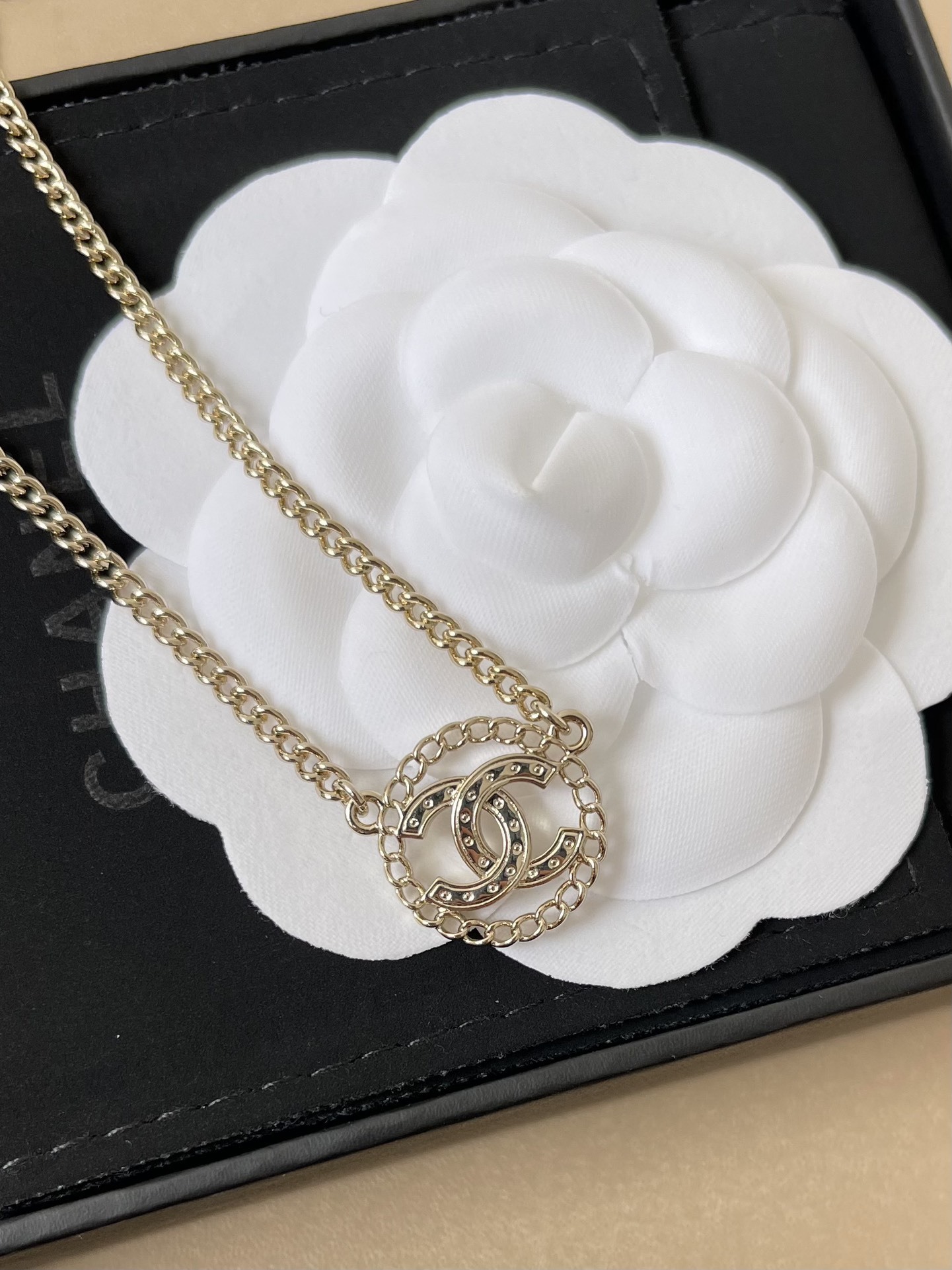 Luxury Chanel CC Logo Crystal Necklace & Earring Set