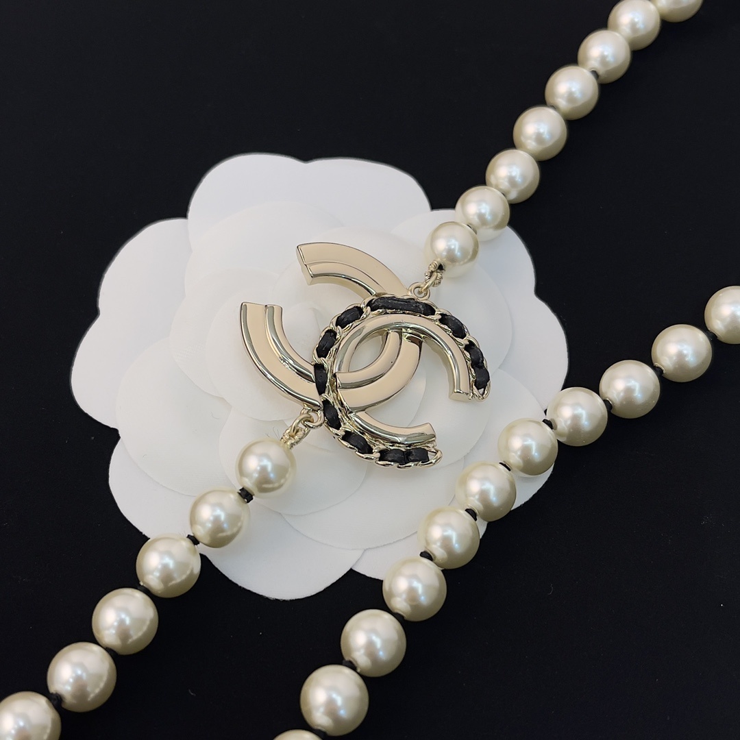 Luxury Long Pearl Necklace with Crystal Double C Logo Pendant