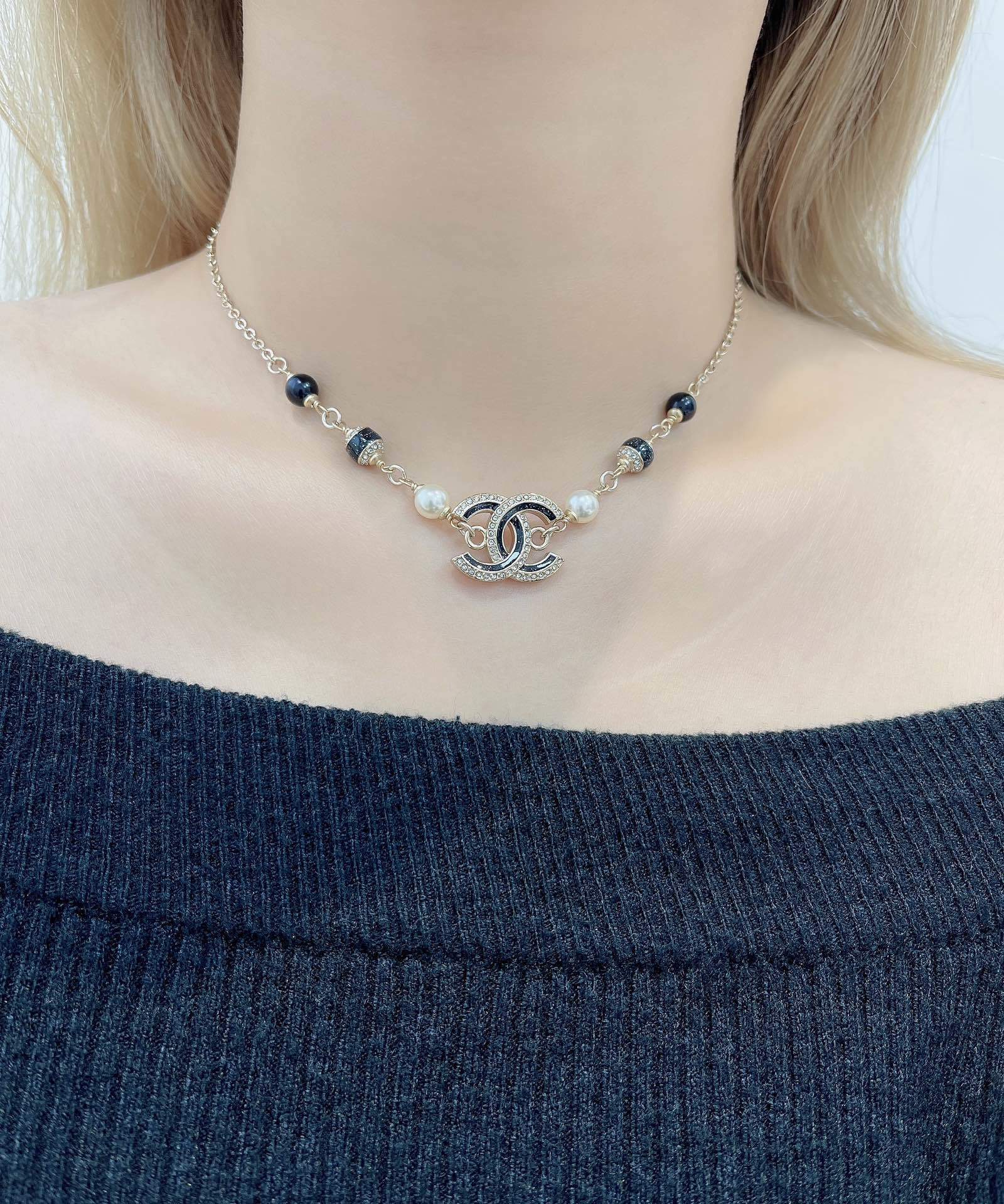 Chanel CC Logo Necklace Gold Metal Pearls & Rhinestones 2025/26